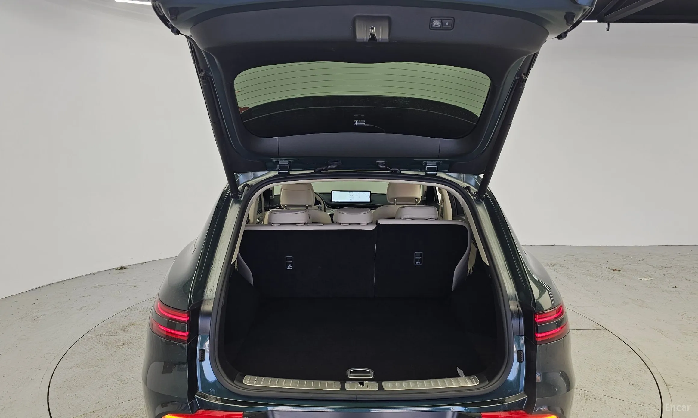Genesis GV70 превью 20