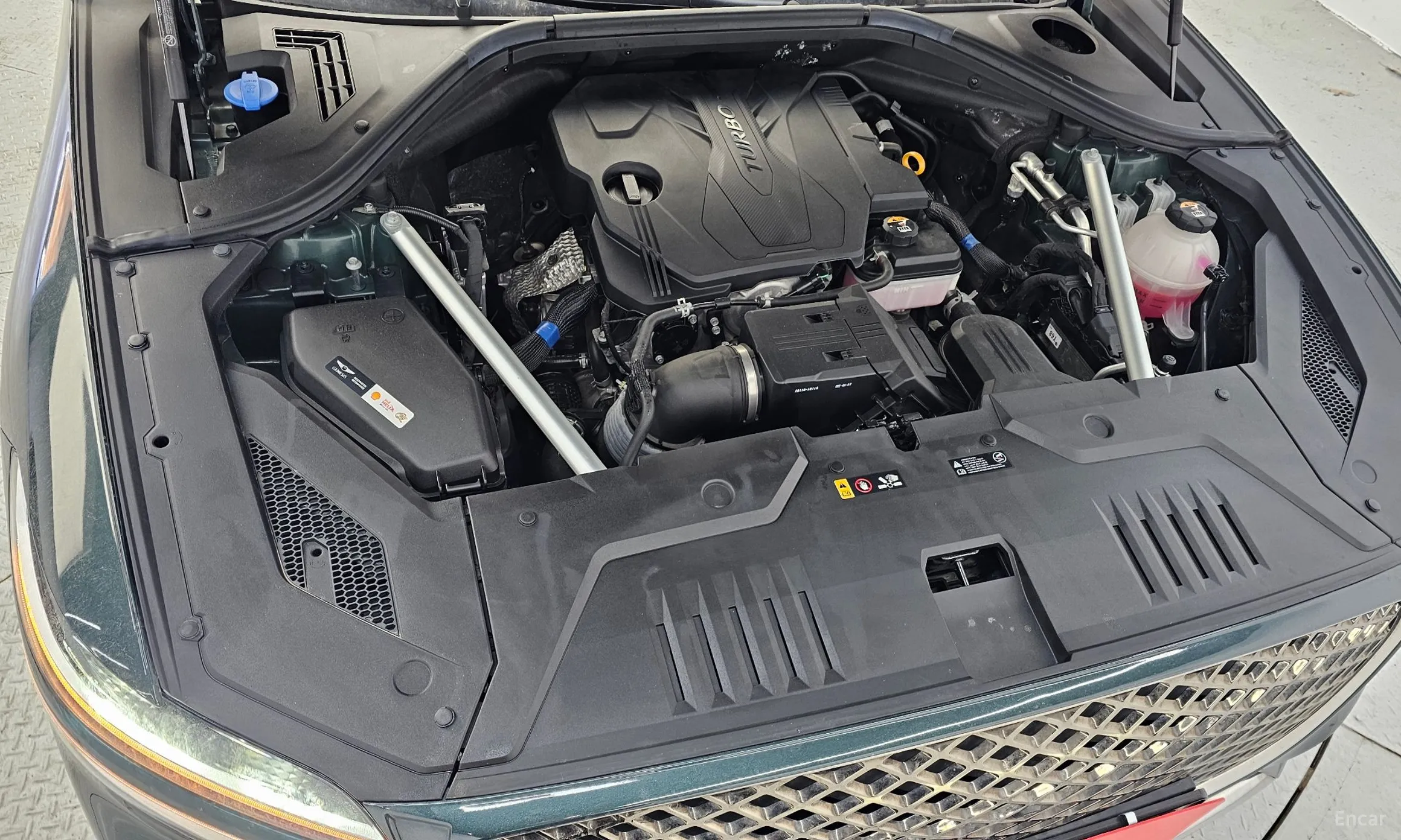 Genesis GV70 превью 6