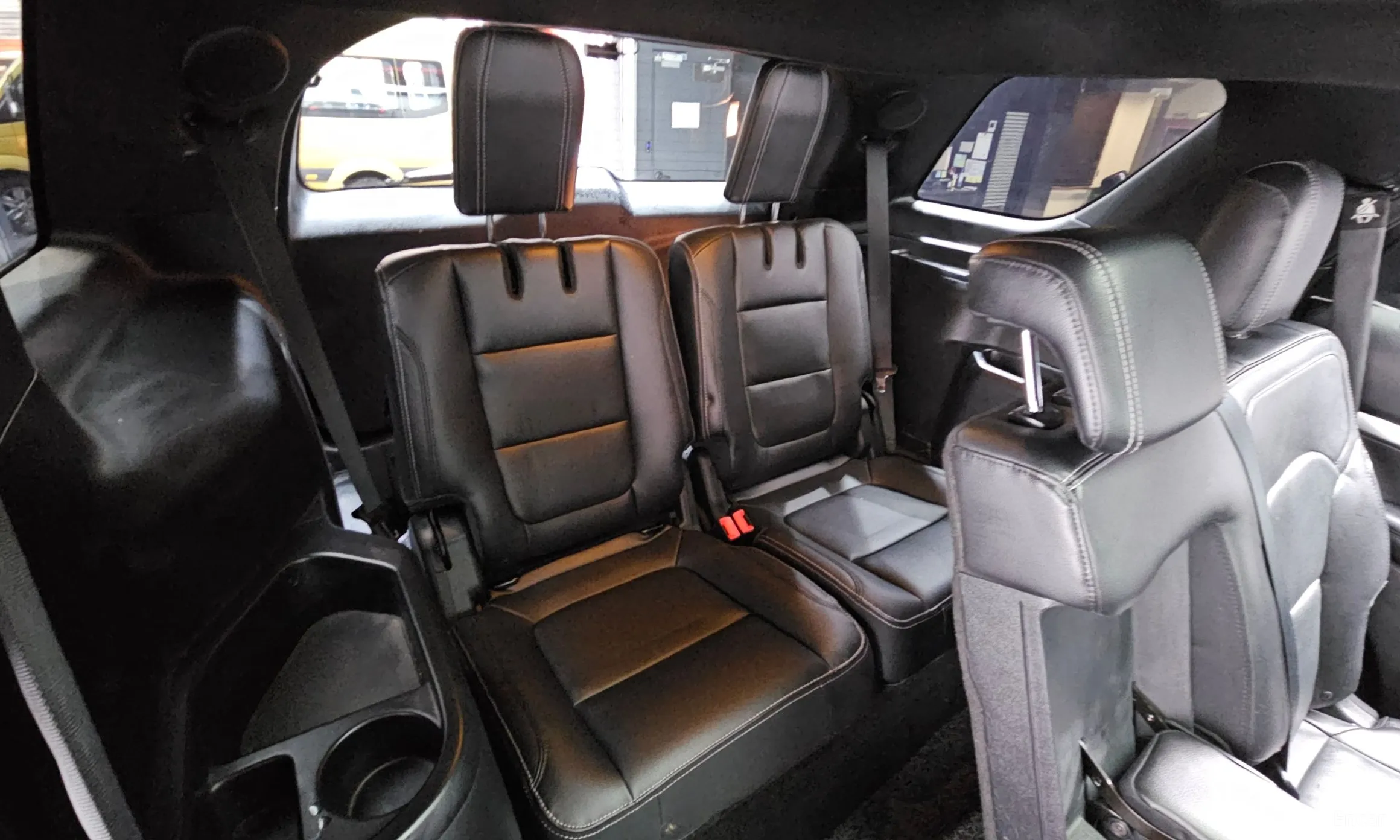 Ford Explorer превью 18