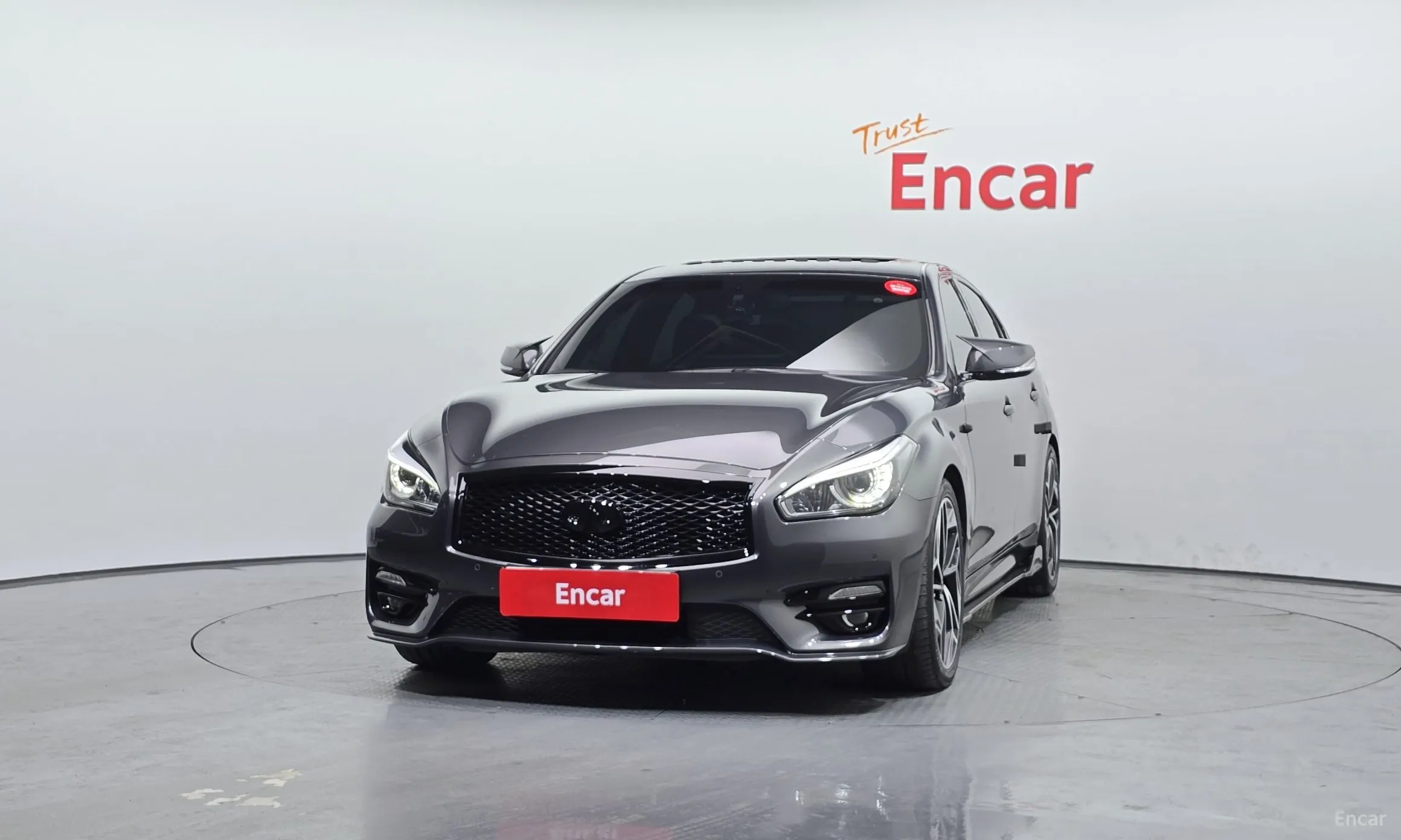 Infiniti Q70 превью 3