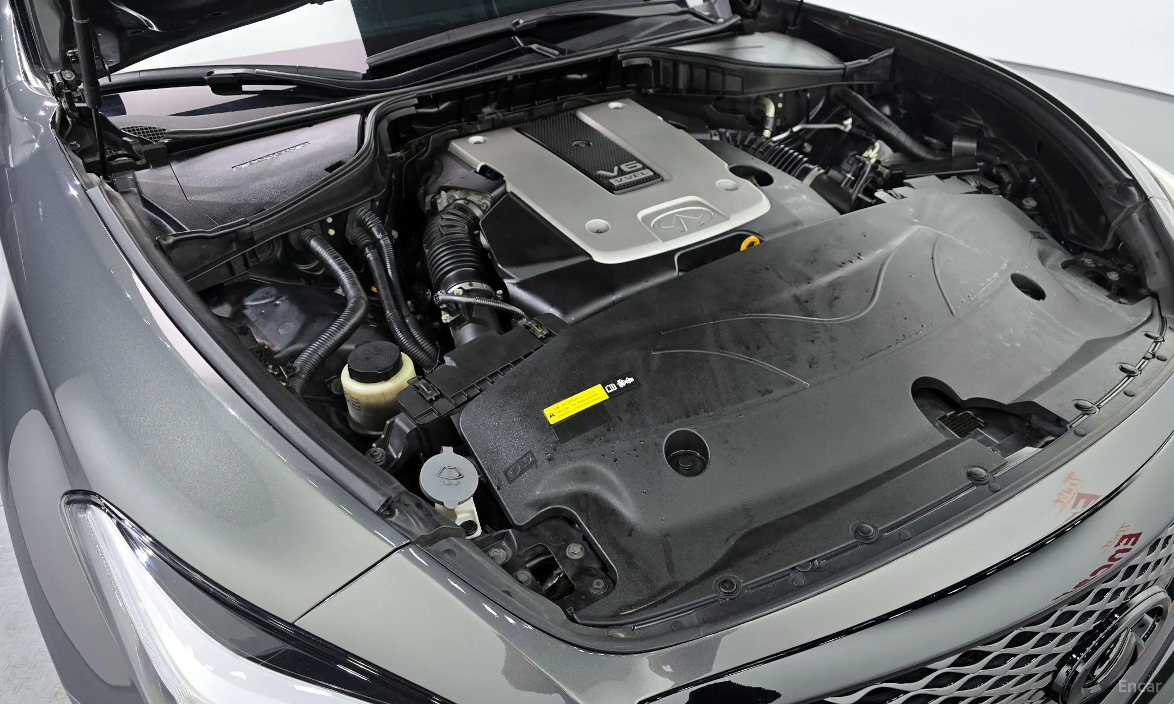 Infiniti Q70 превью 6
