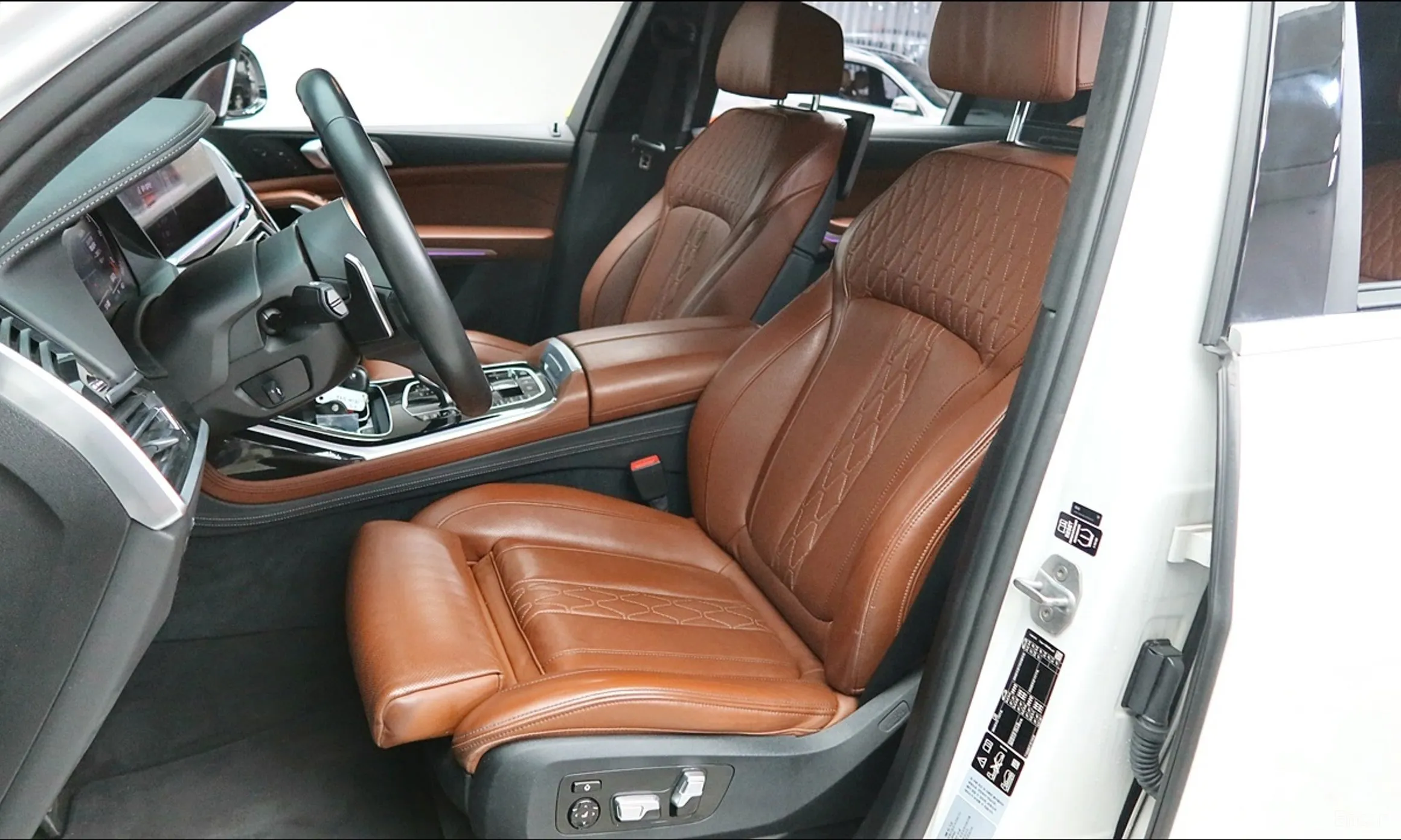 BMW X7 (G07) превью 10
