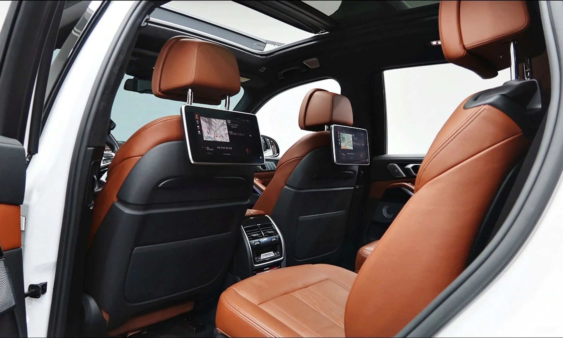 BMW X7 (G07) превью 11