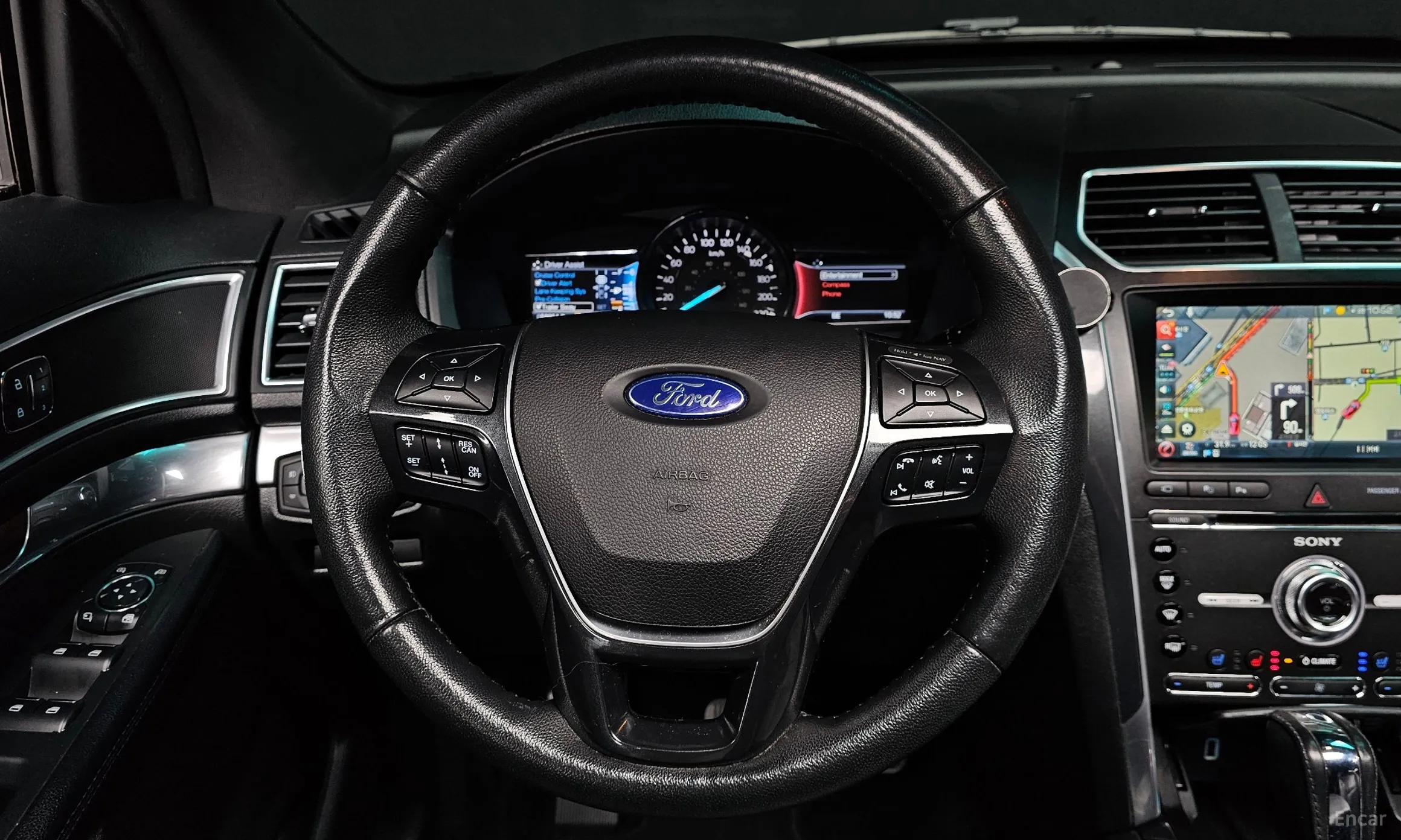 Ford Explorer превью 13