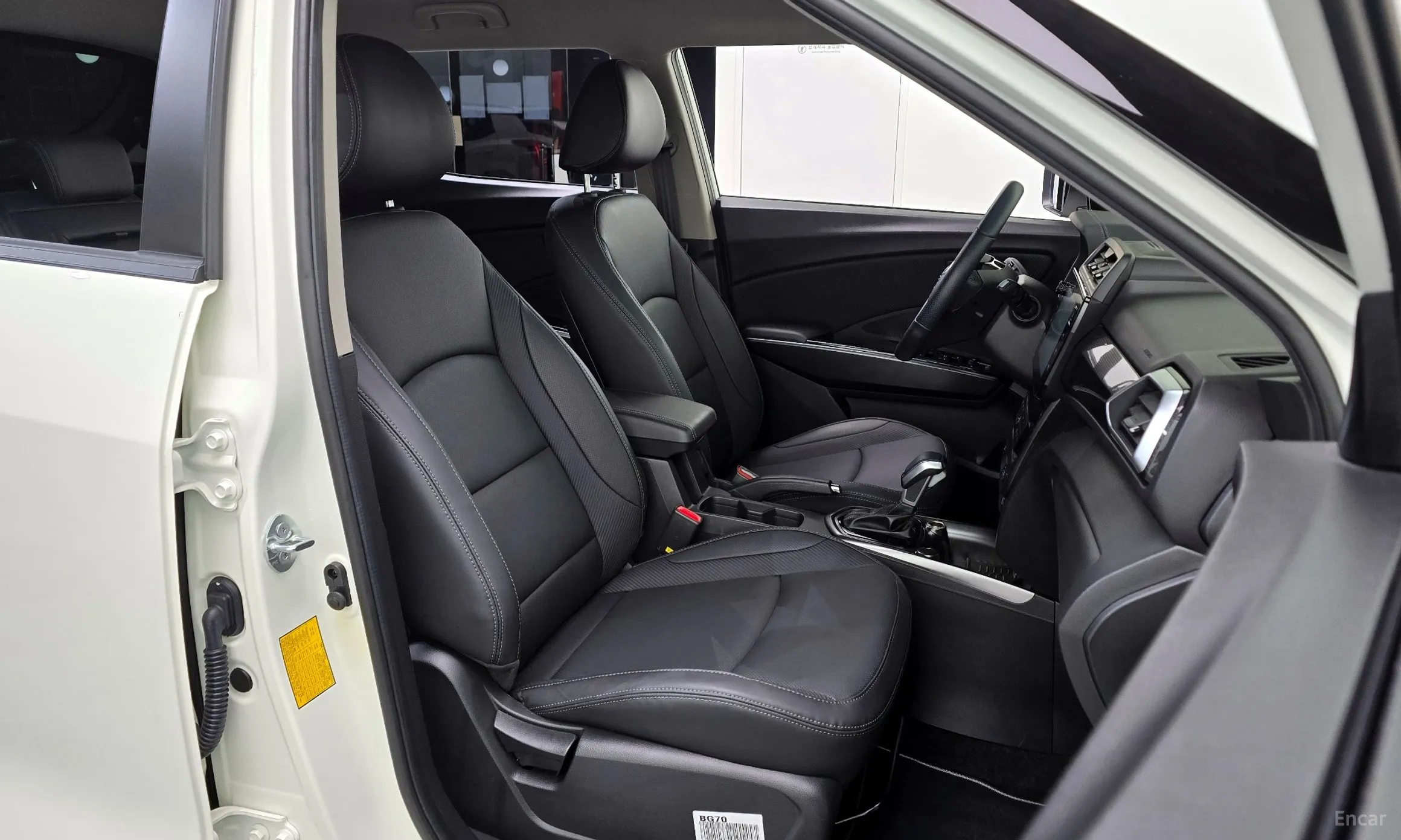 KG Mobility (SsangYong) Tivoli превью 10