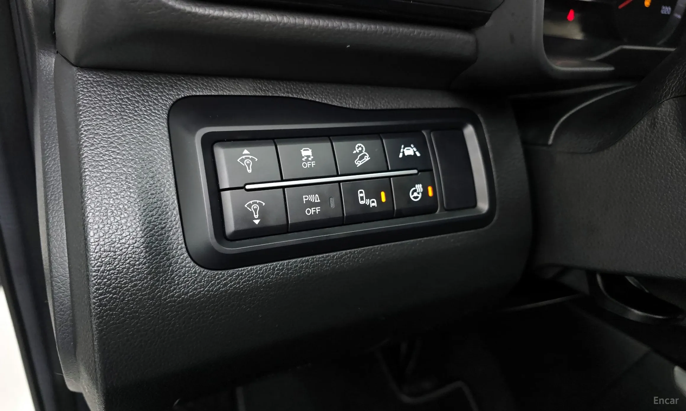 KG Mobility (SsangYong) Tivoli превью 13