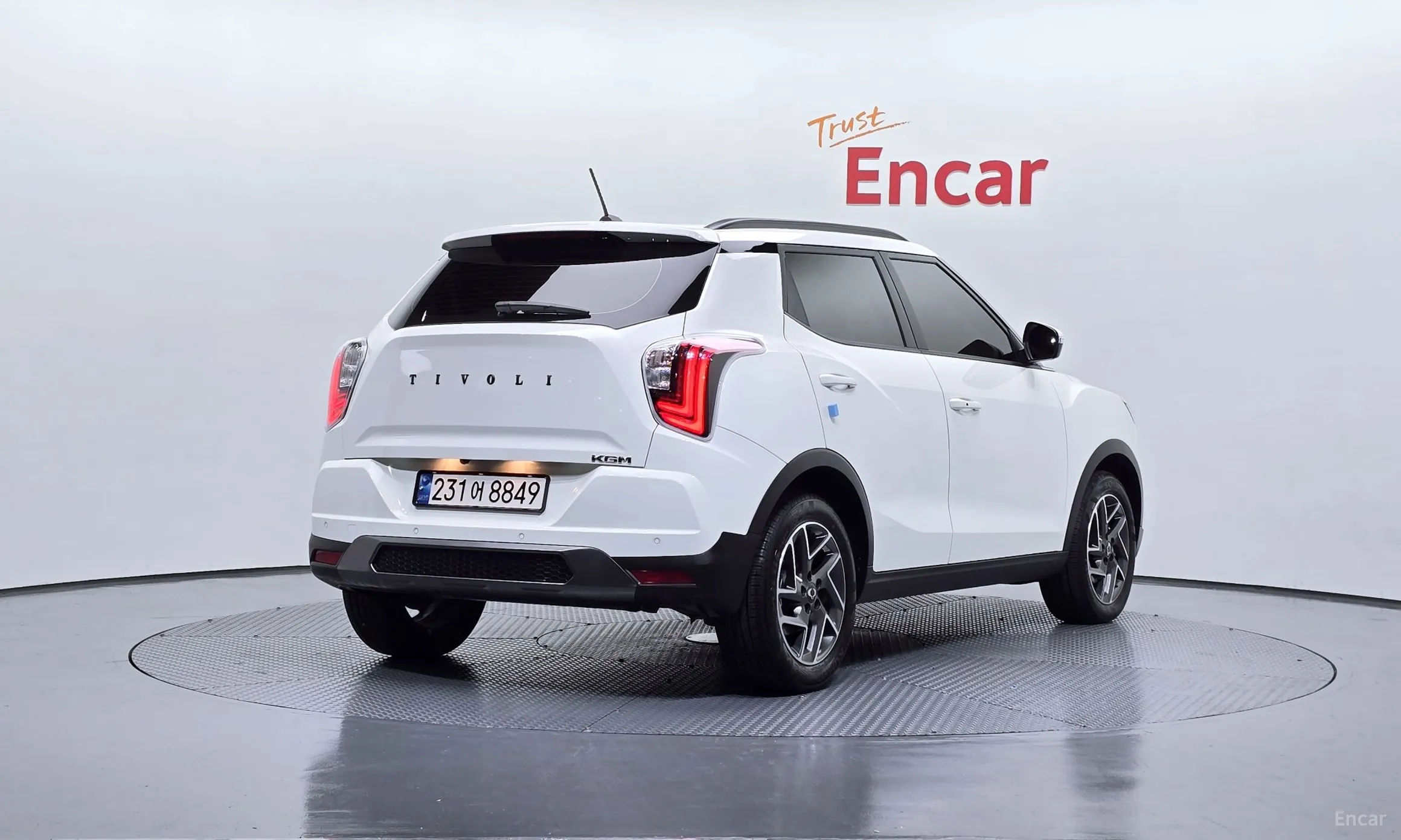 KG Mobility (SsangYong) Tivoli превью 2