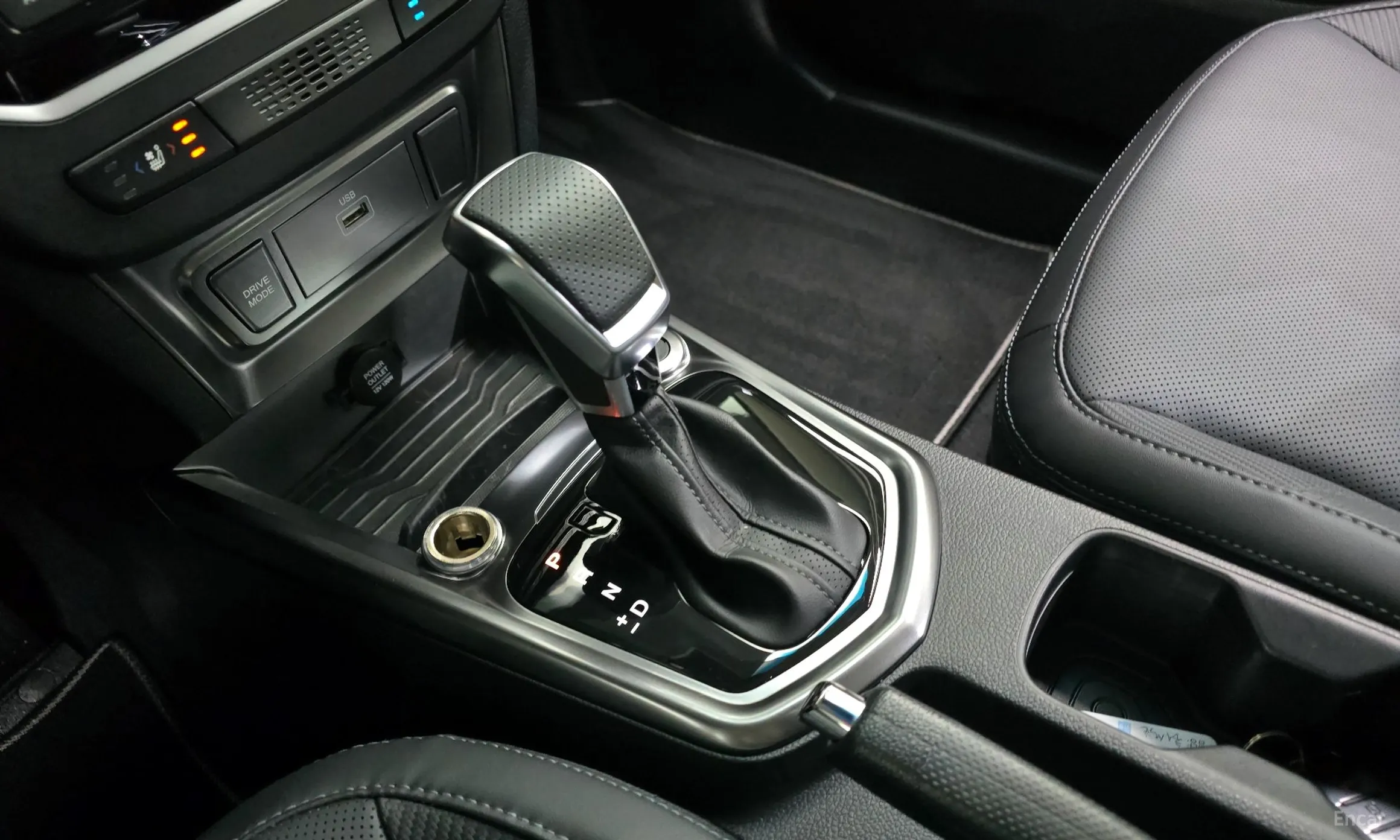 KG Mobility (SsangYong) Tivoli превью 9