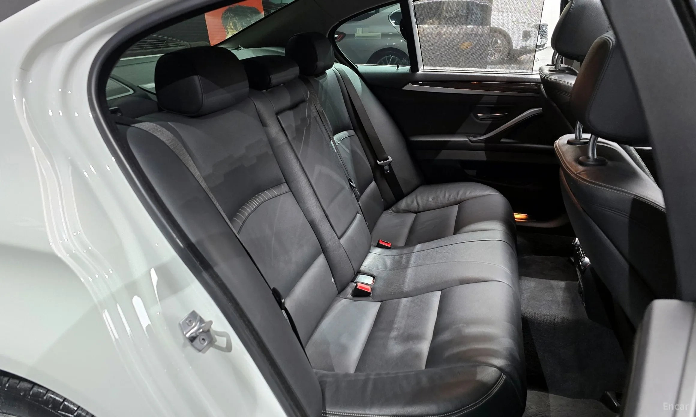 BMW 5 Series (F10) превью 12