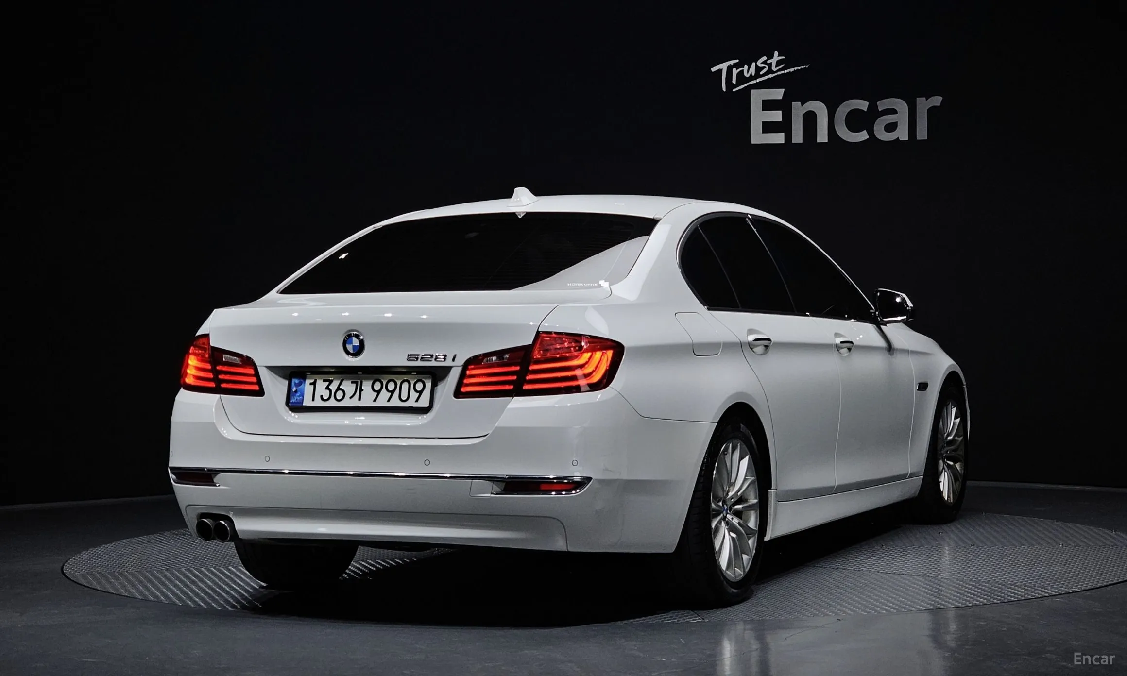 BMW 5 Series (F10) превью 2