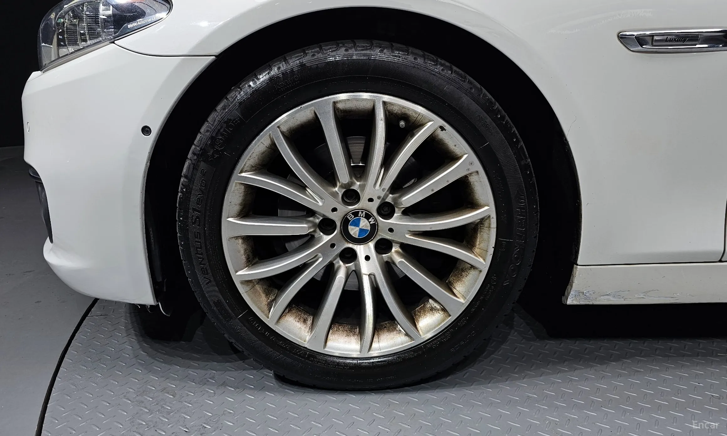BMW 5 Series (F10) превью 5