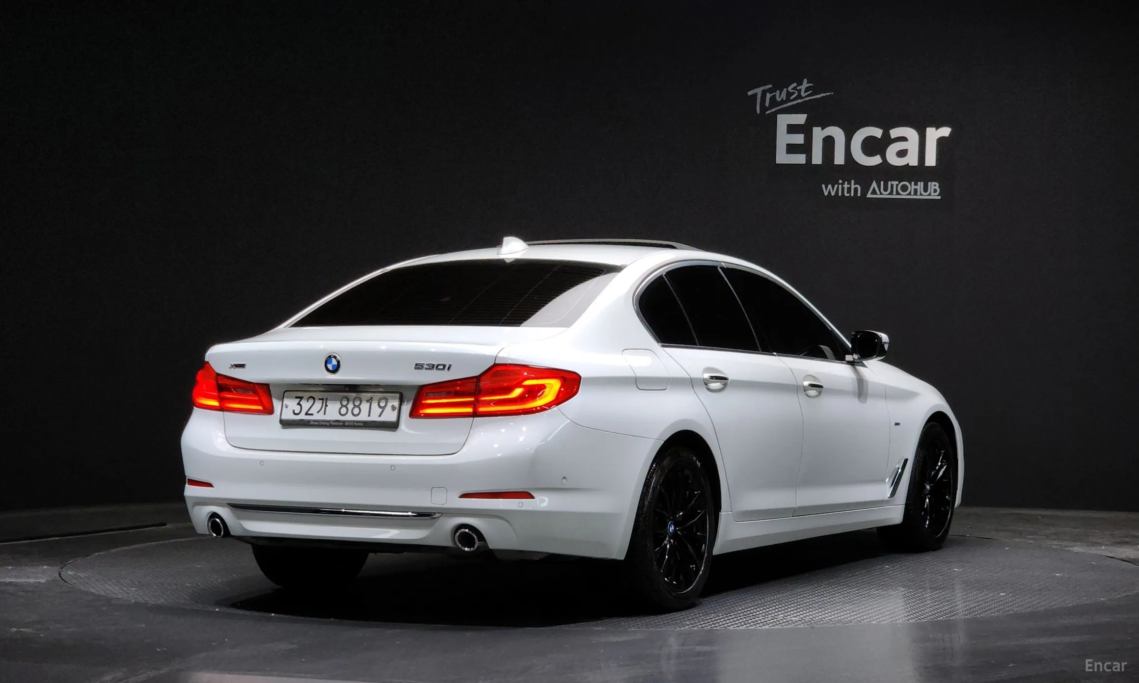 BMW 5 Series (G30) превью 2