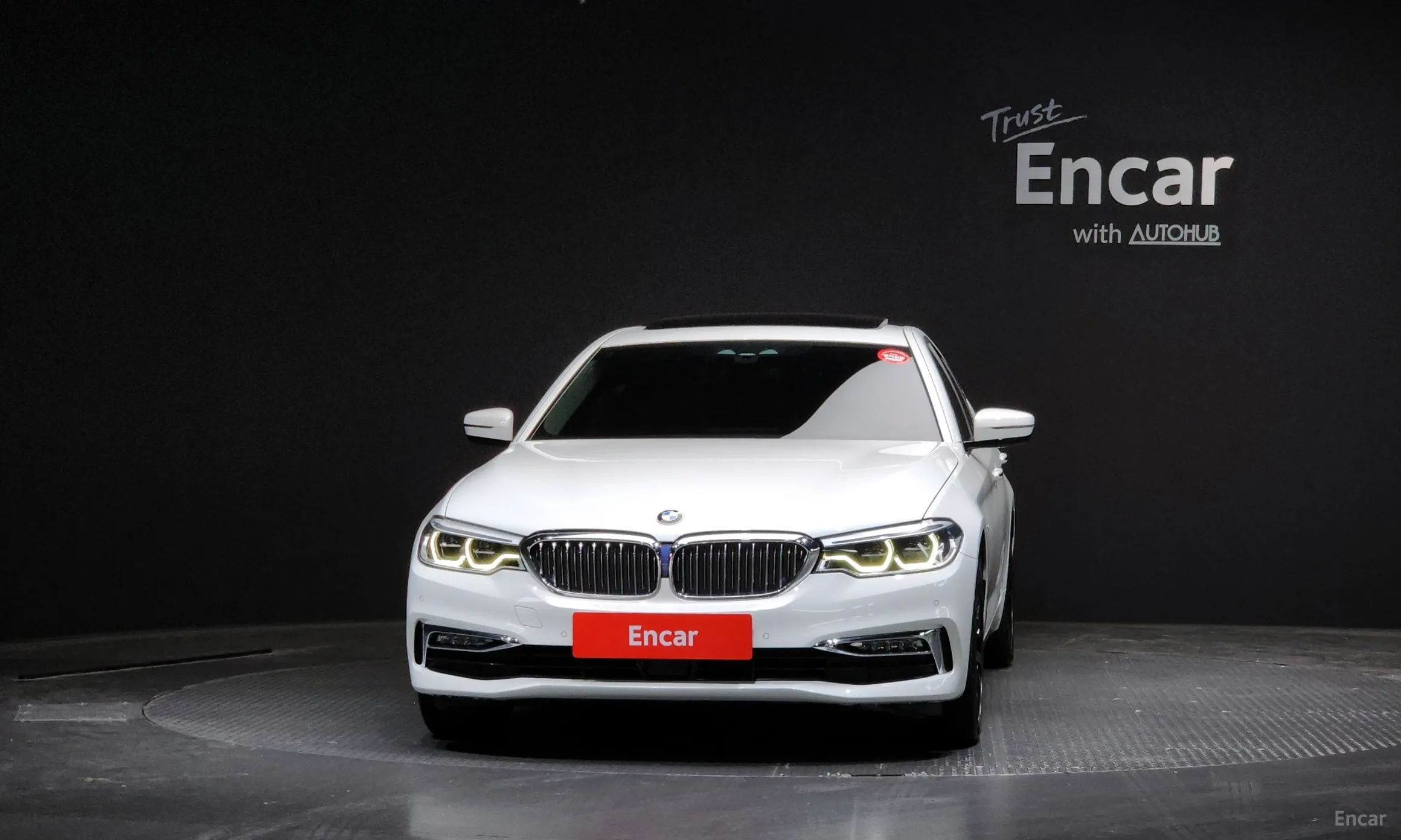 BMW 5 Series (G30) превью 3