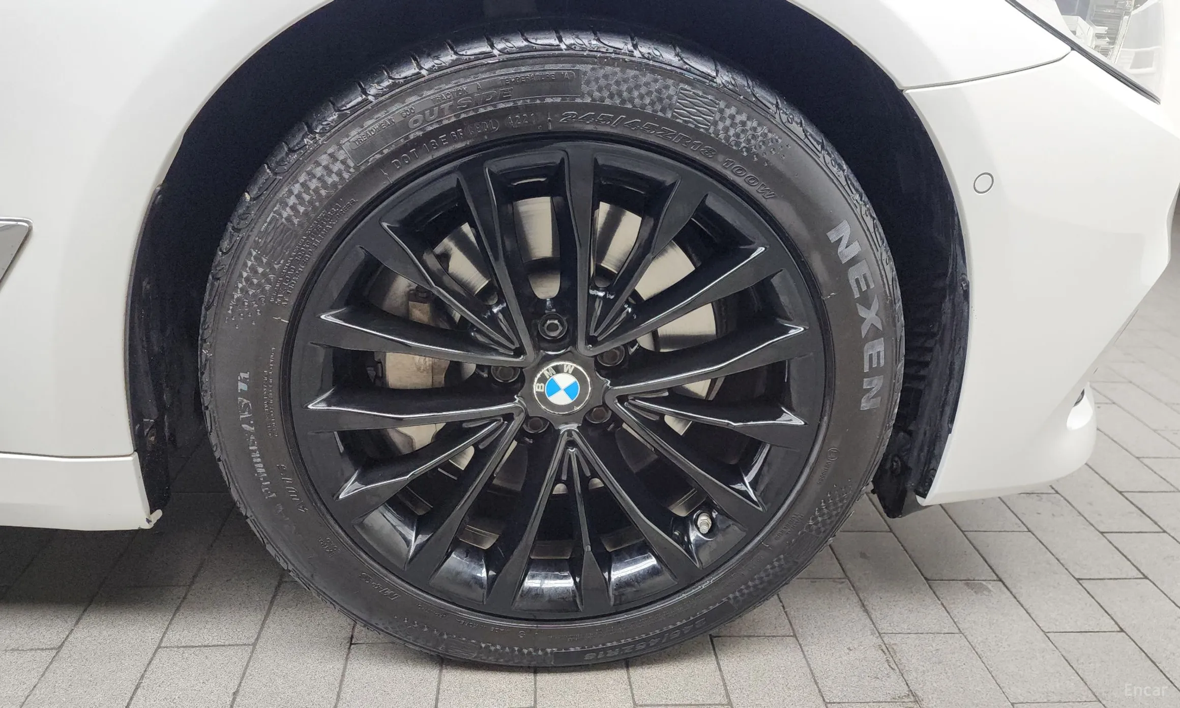 BMW 5 Series (G30) превью 5
