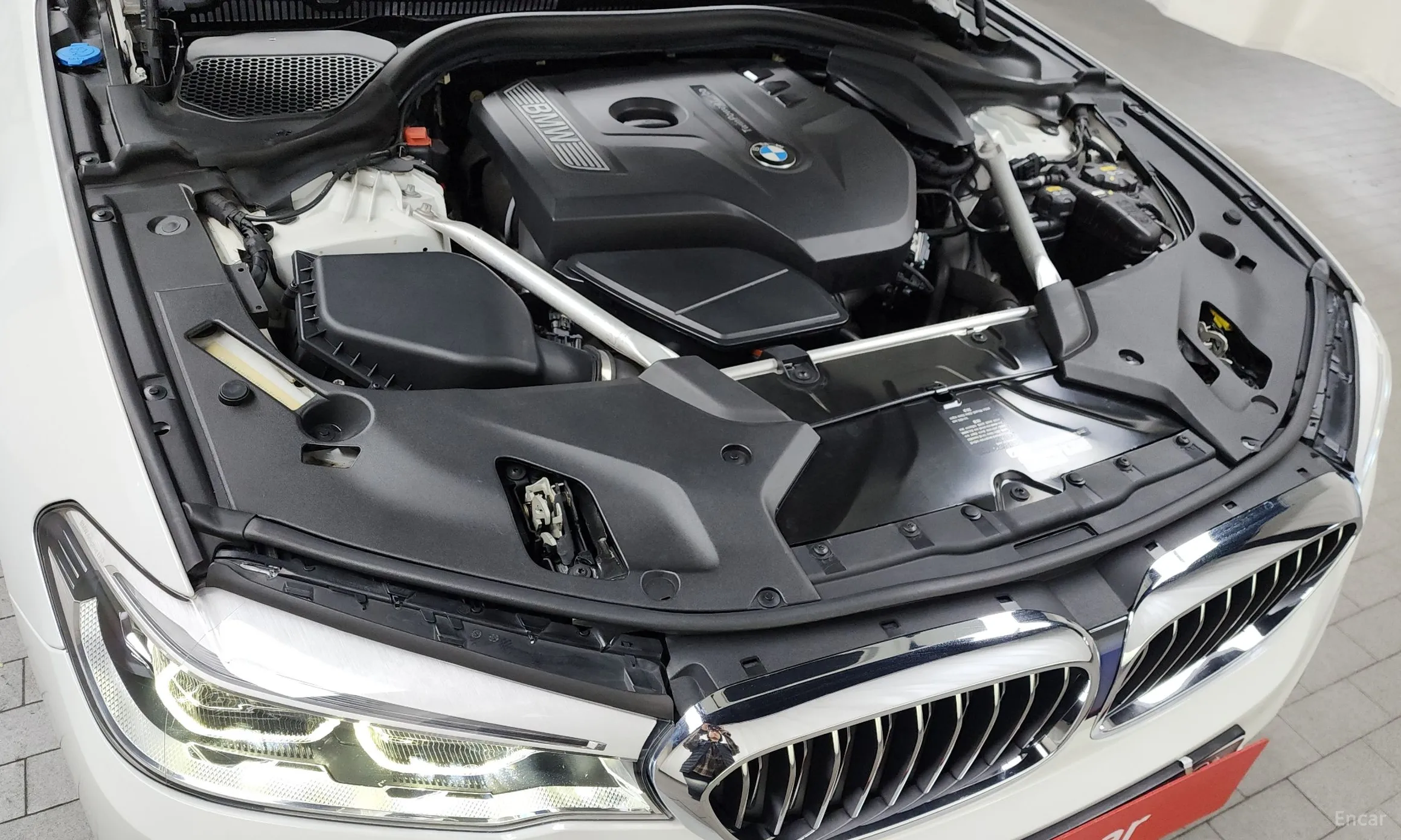 BMW 5 Series (G30) превью 6
