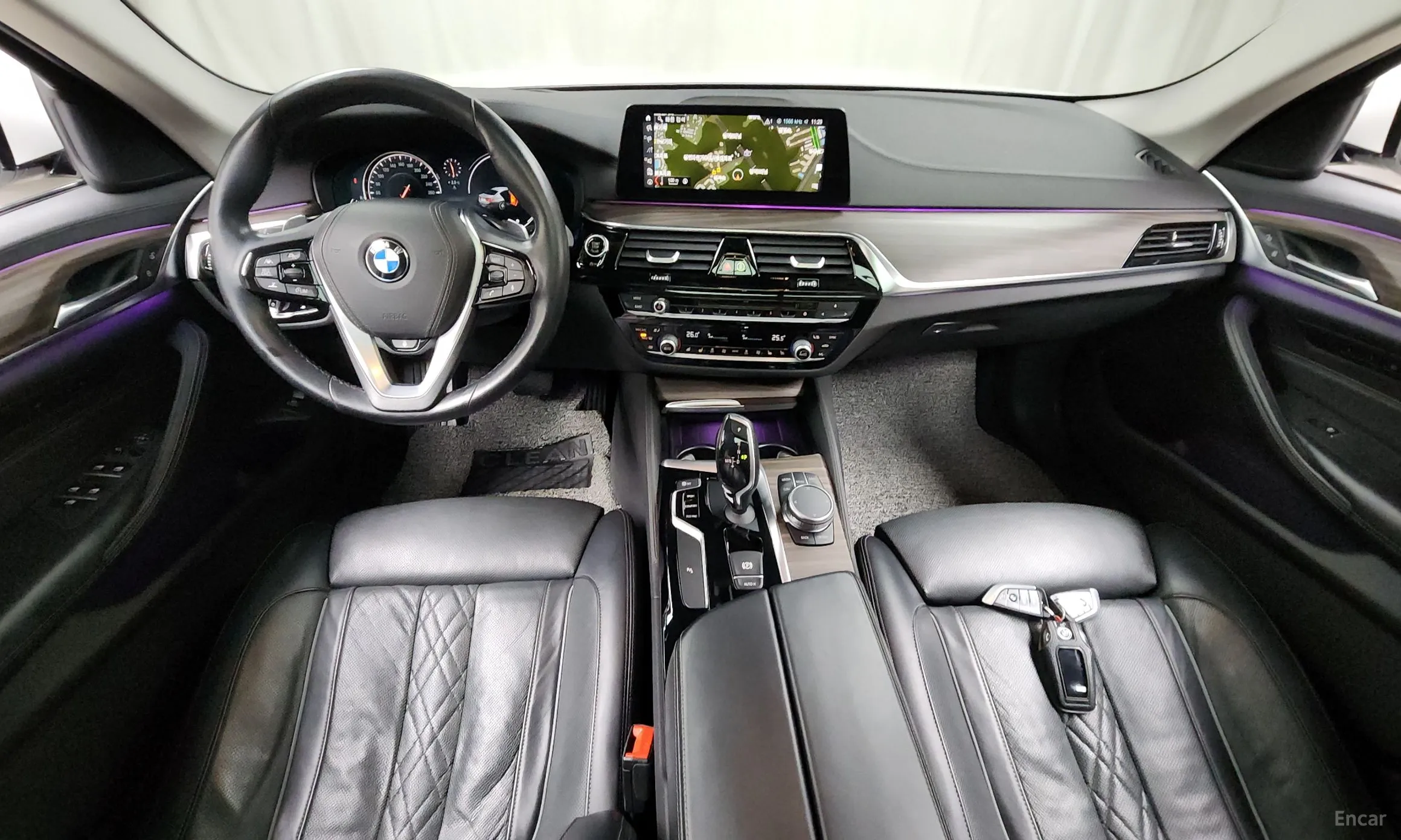 BMW 5 Series (G30) превью 7