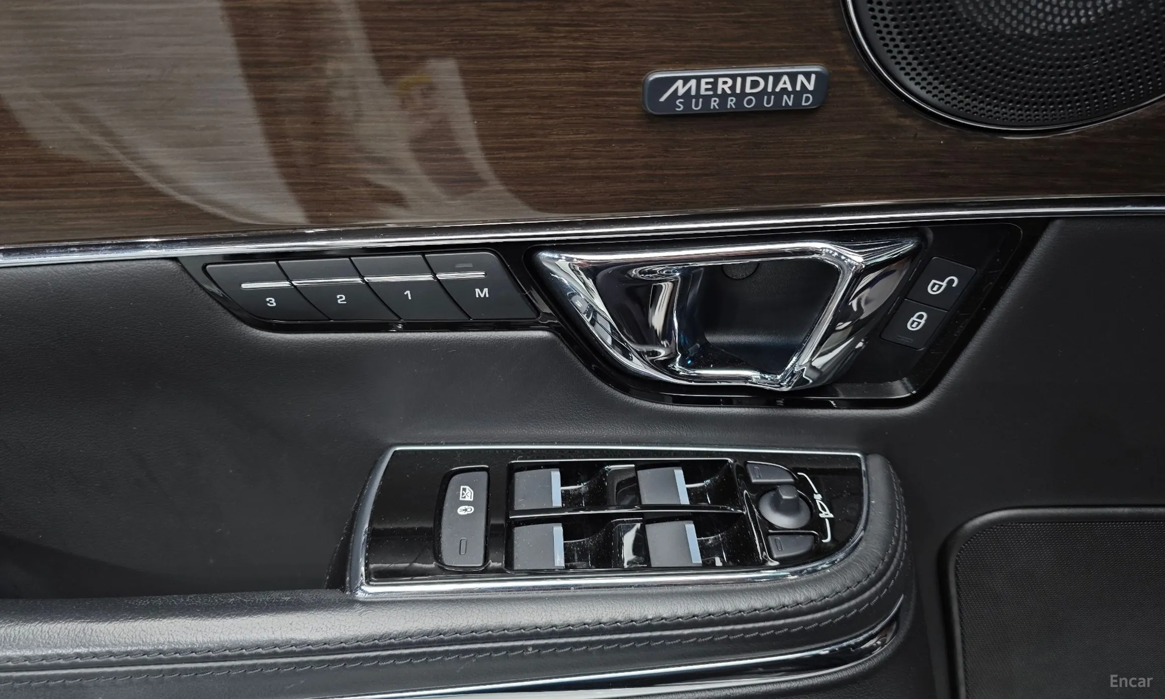 Jaguar All New XJ превью 16