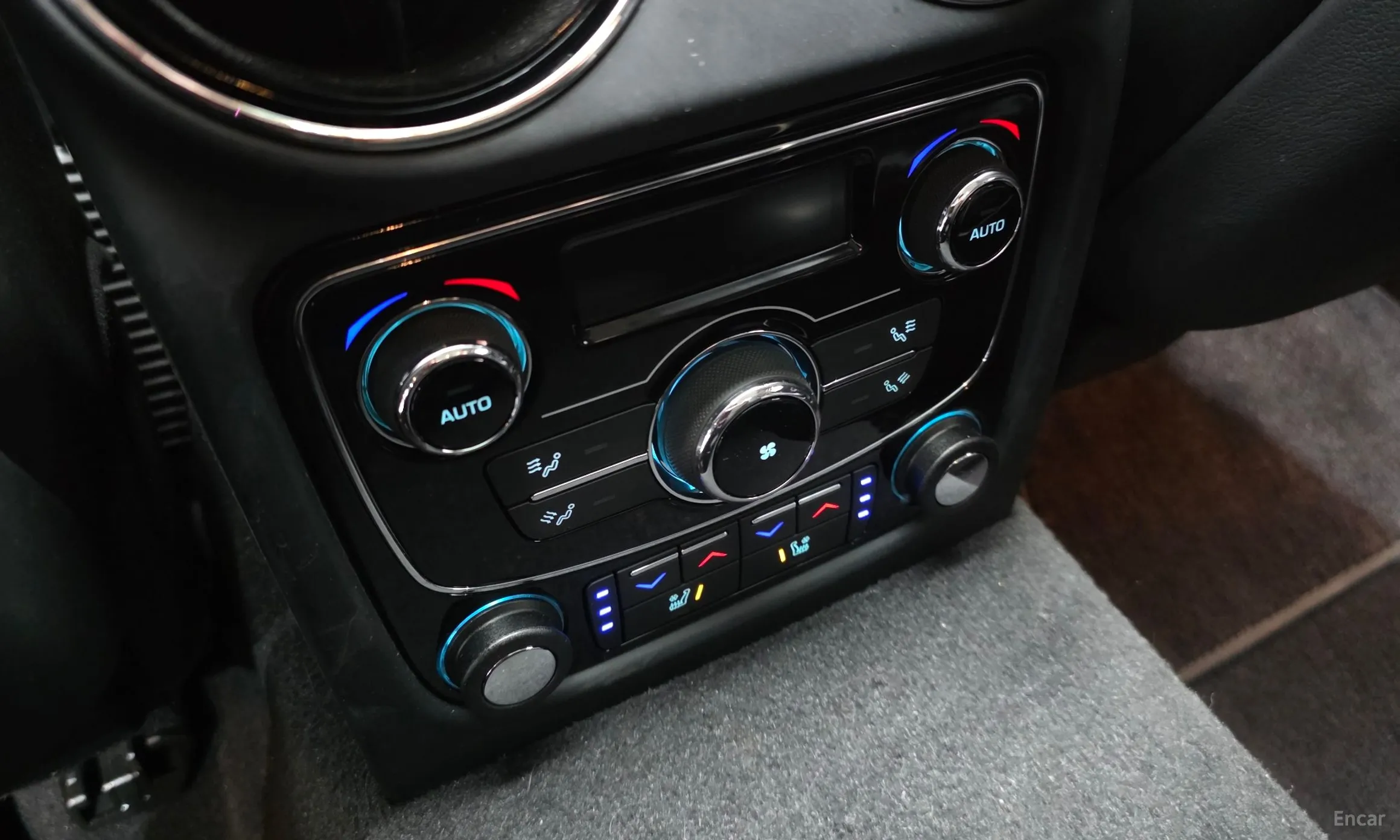 Jaguar All New XJ превью 18