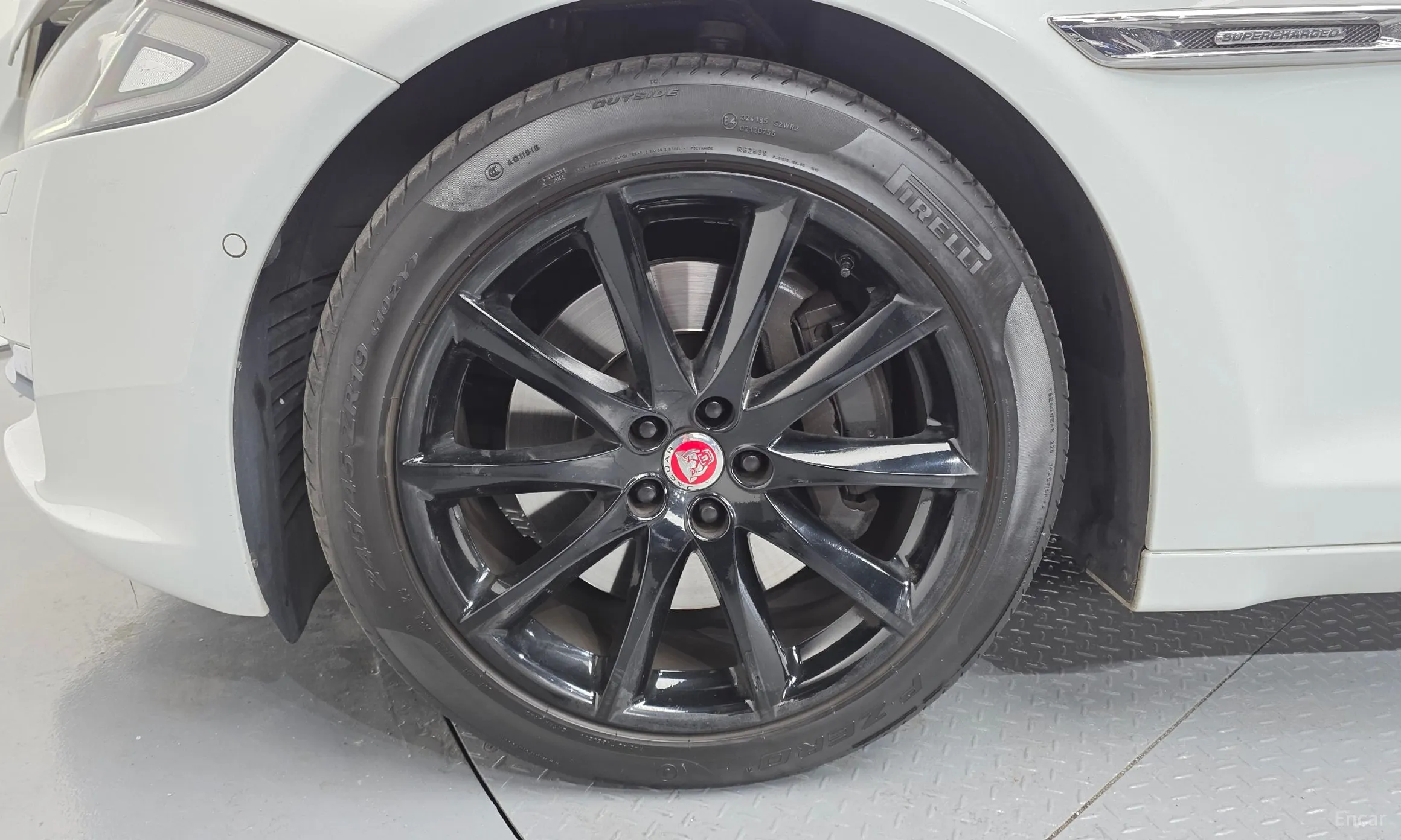 Jaguar All New XJ превью 5