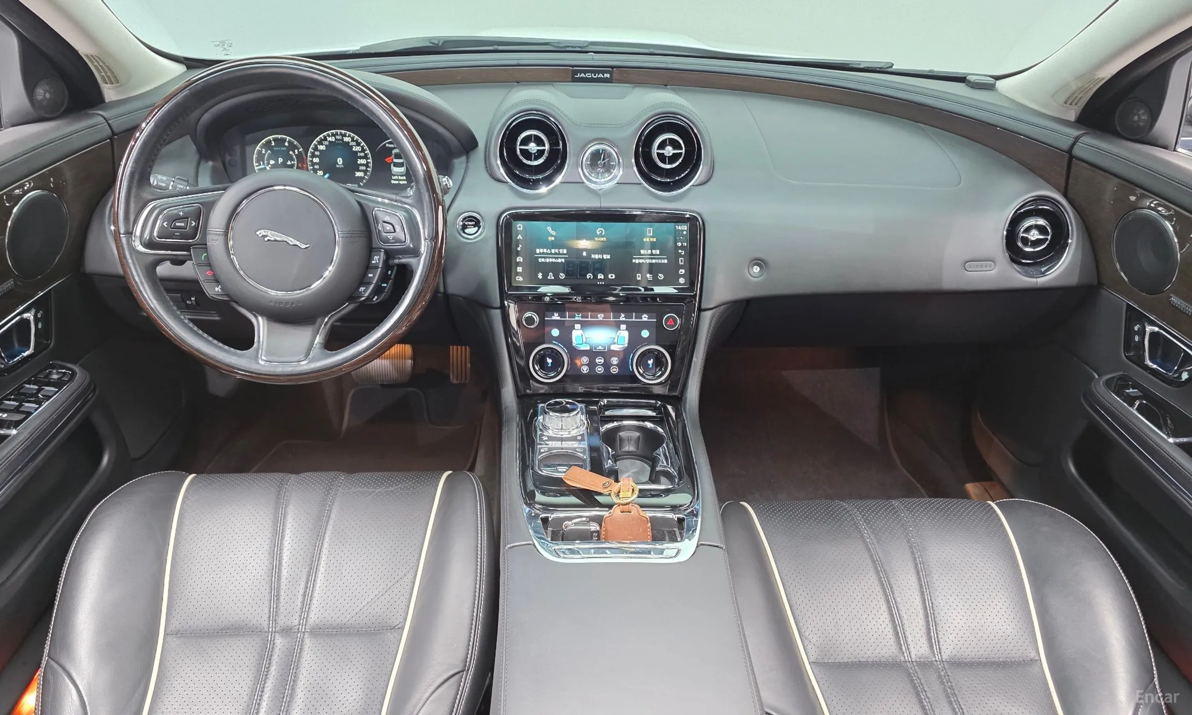 Jaguar All New XJ превью 7