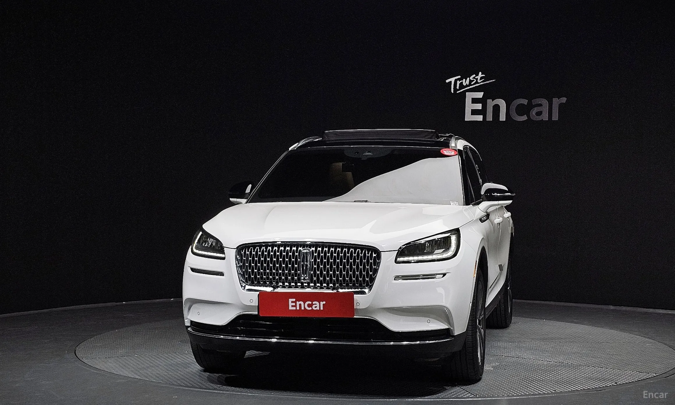Lincoln Corsair превью 3