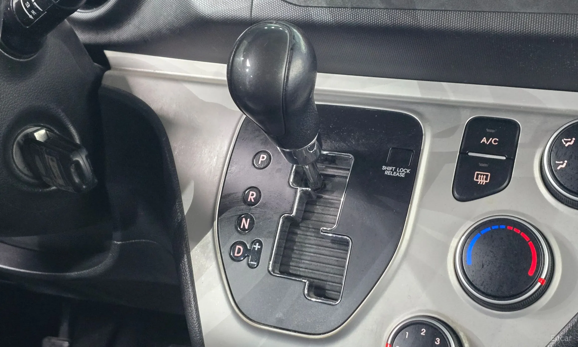 Kia Ray превью 9