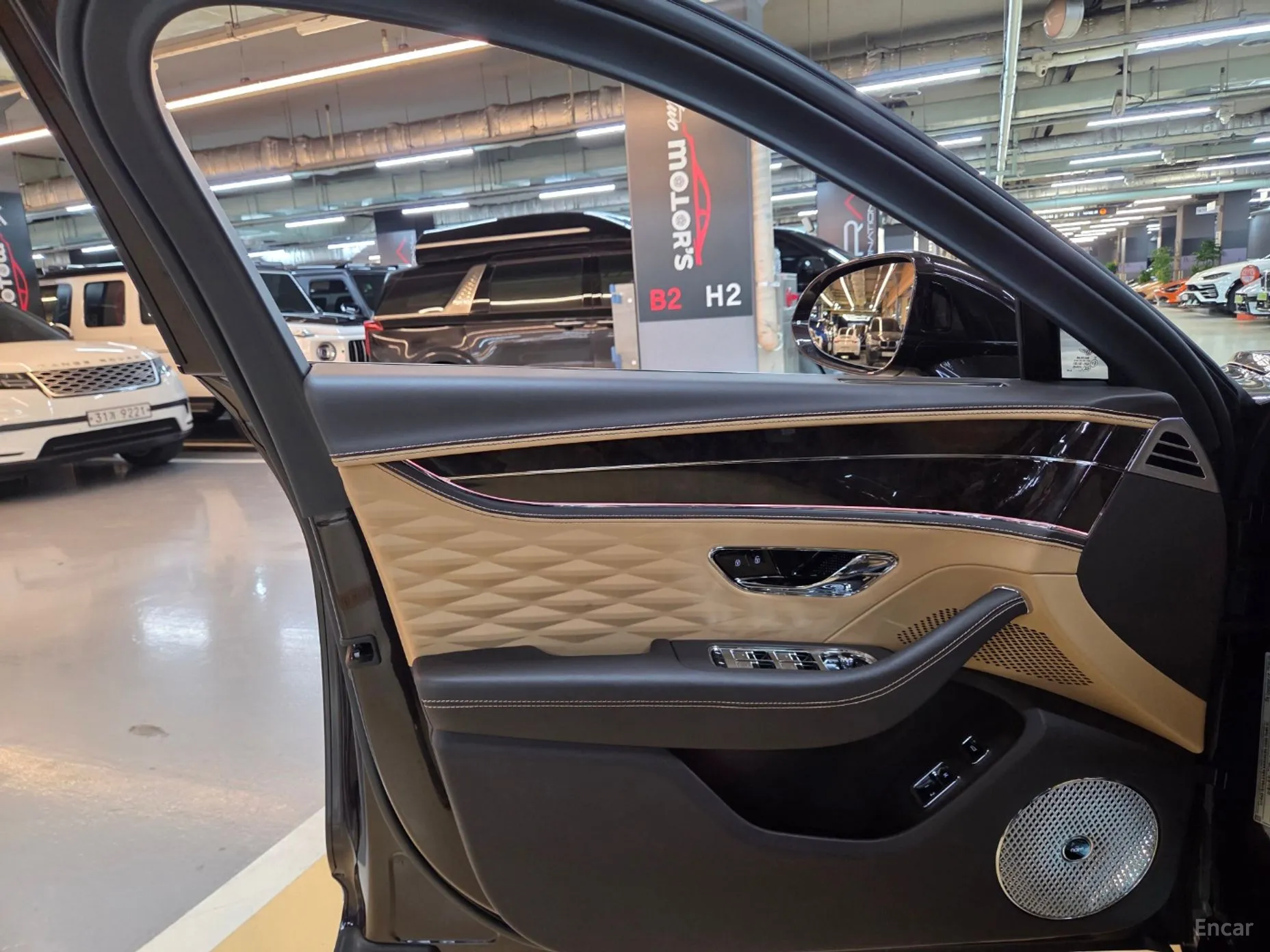 Bentley Flying Spur 3rd Generation превью 10