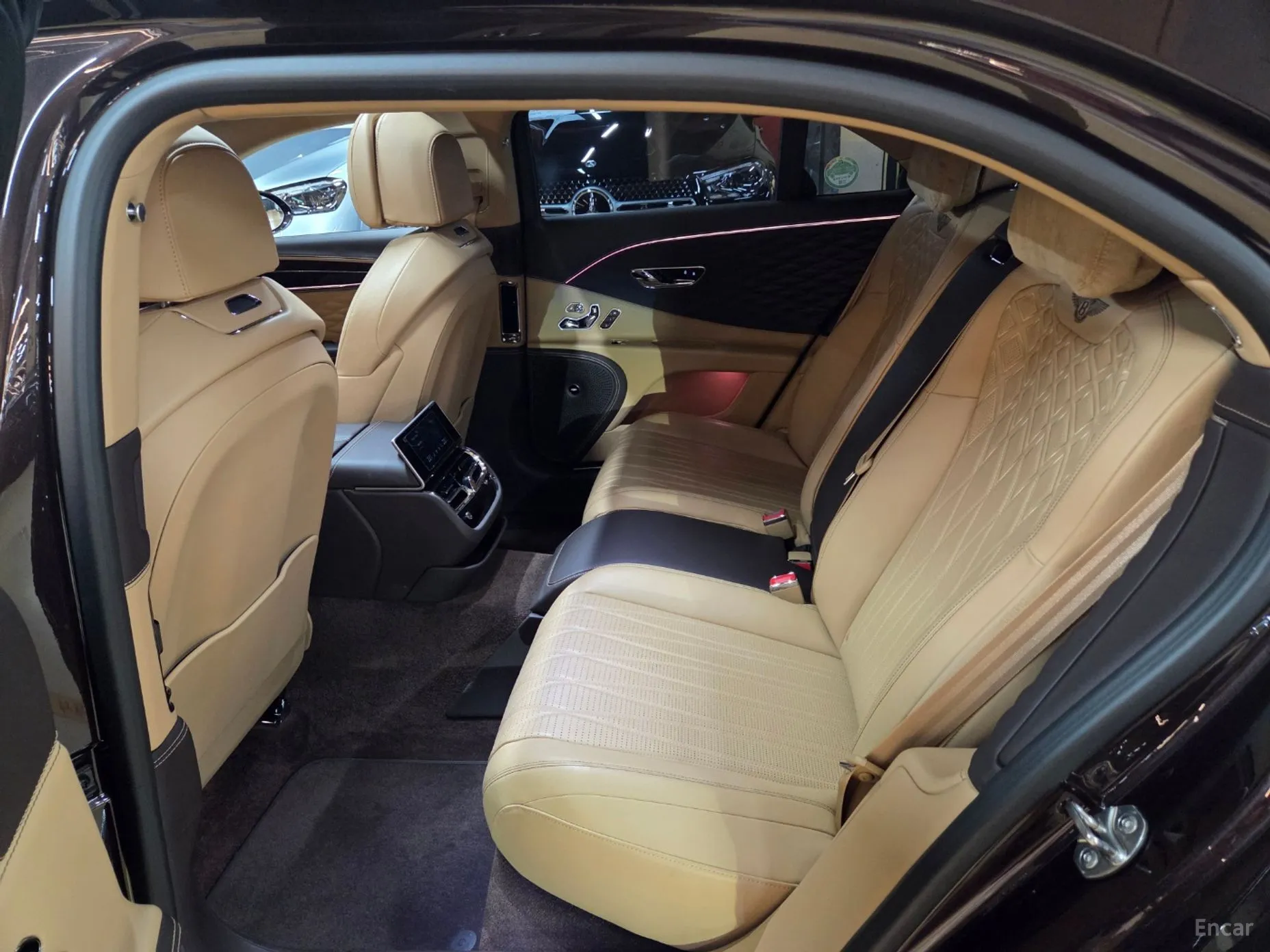 Bentley Flying Spur 3rd Generation превью 14