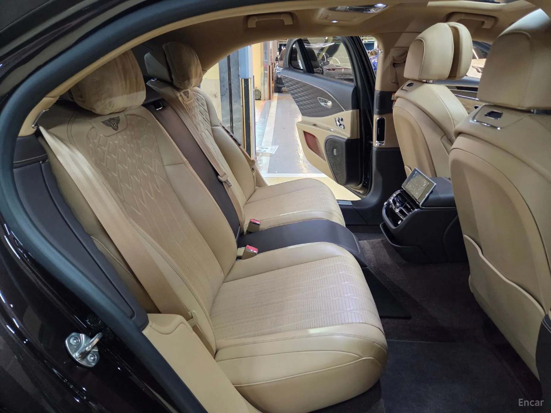 Bentley Flying Spur 3rd Generation превью 15