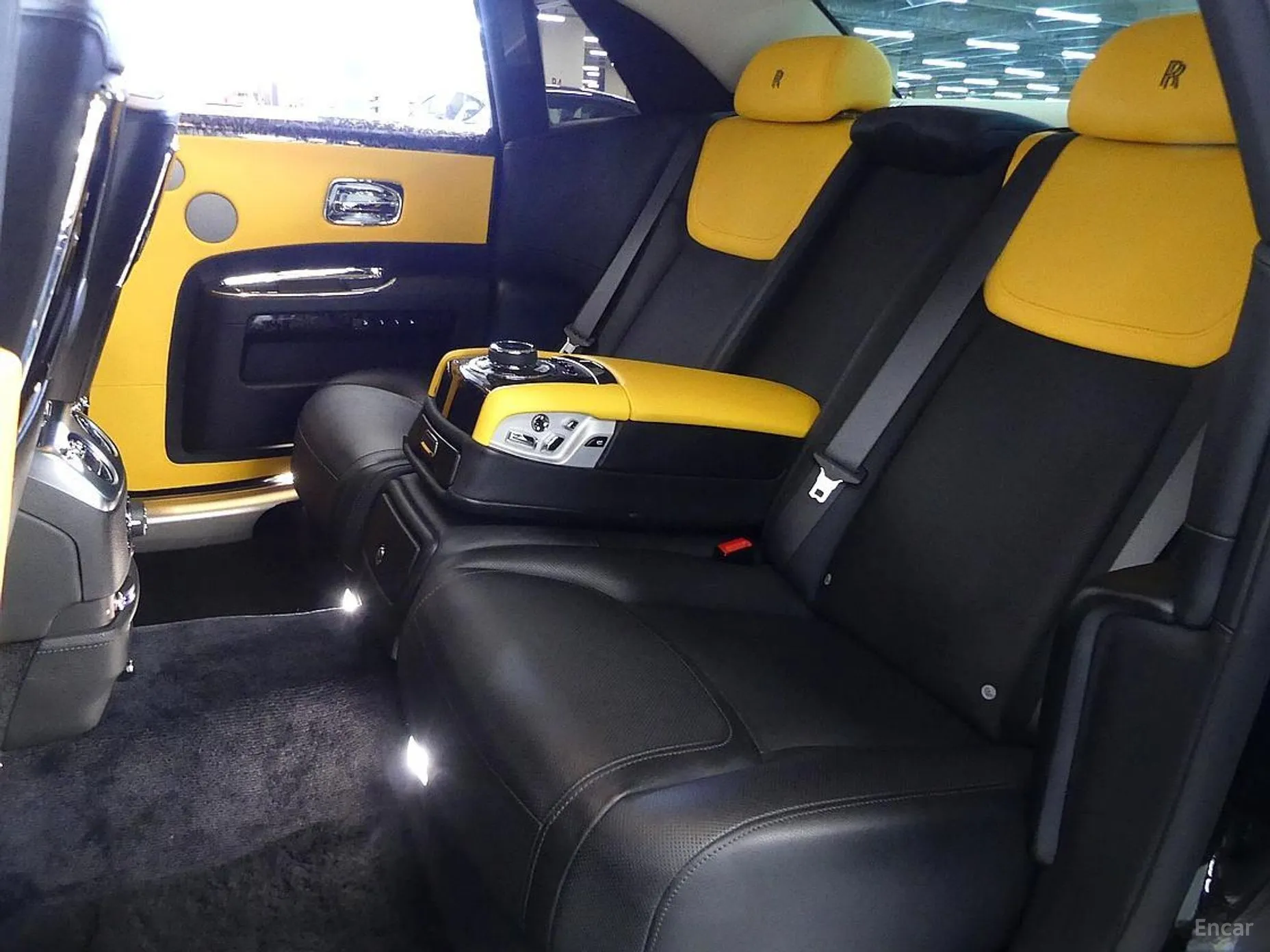 Rolls-Royce Ghost превью 18