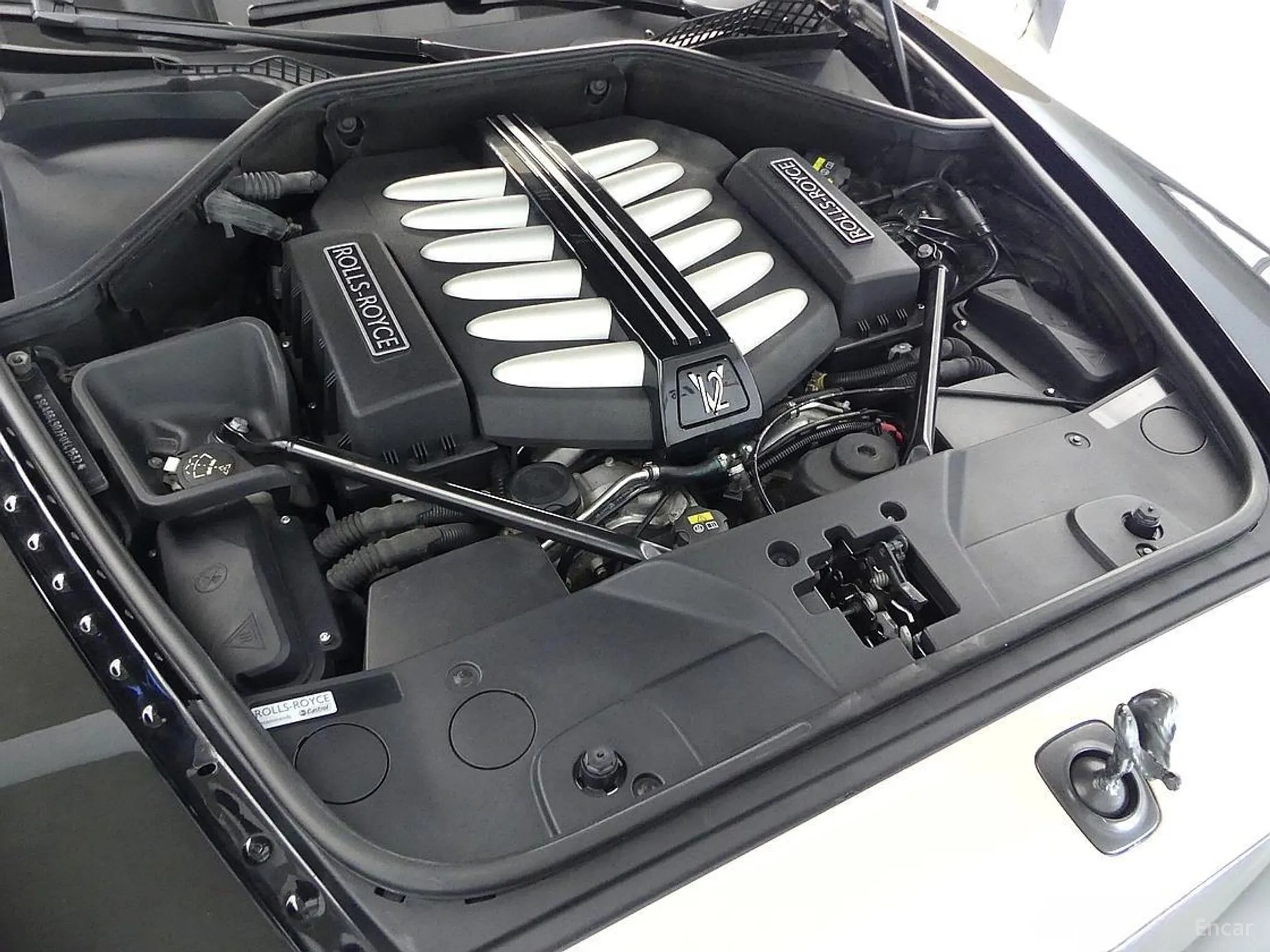 Rolls-Royce Ghost превью 5