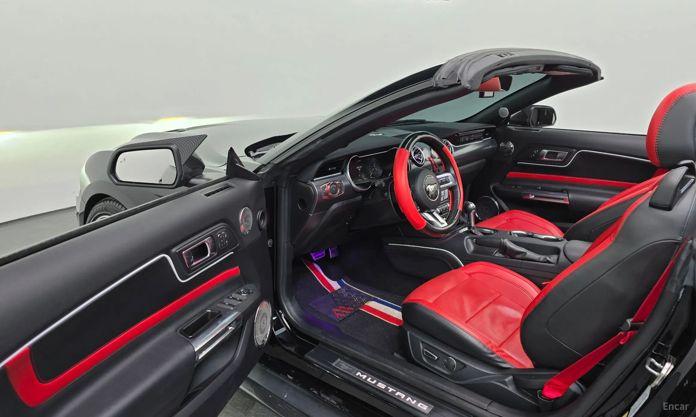 Ford Mustang превью 10