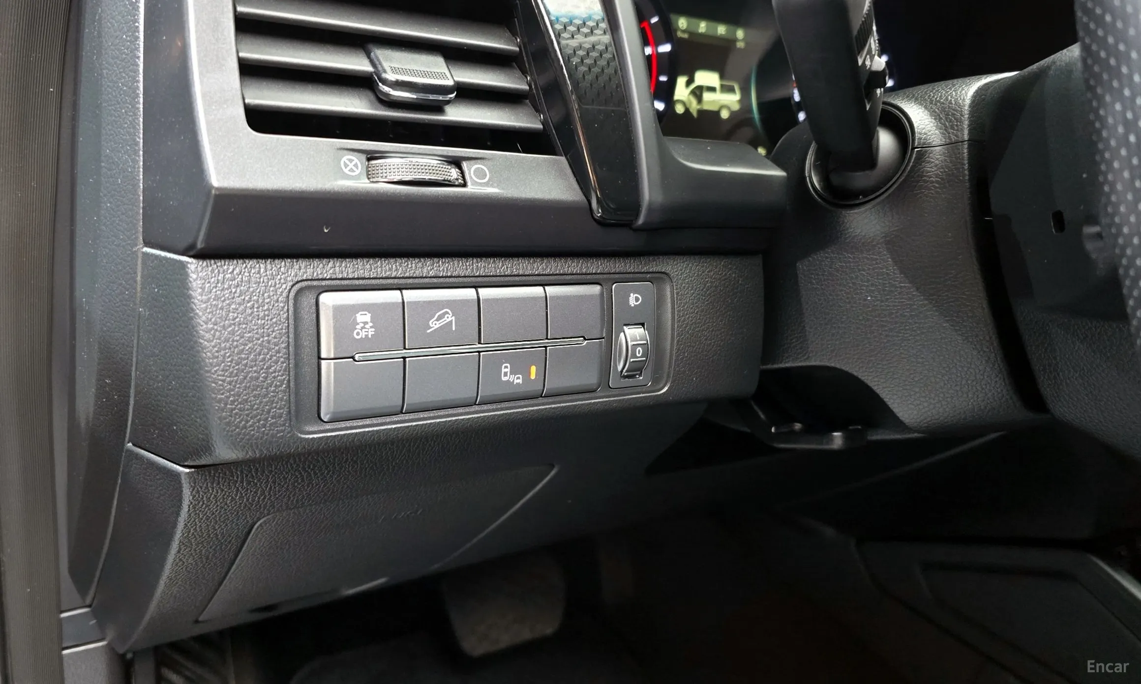 KG Mobility (SsangYong) Rexton Sports превью 16