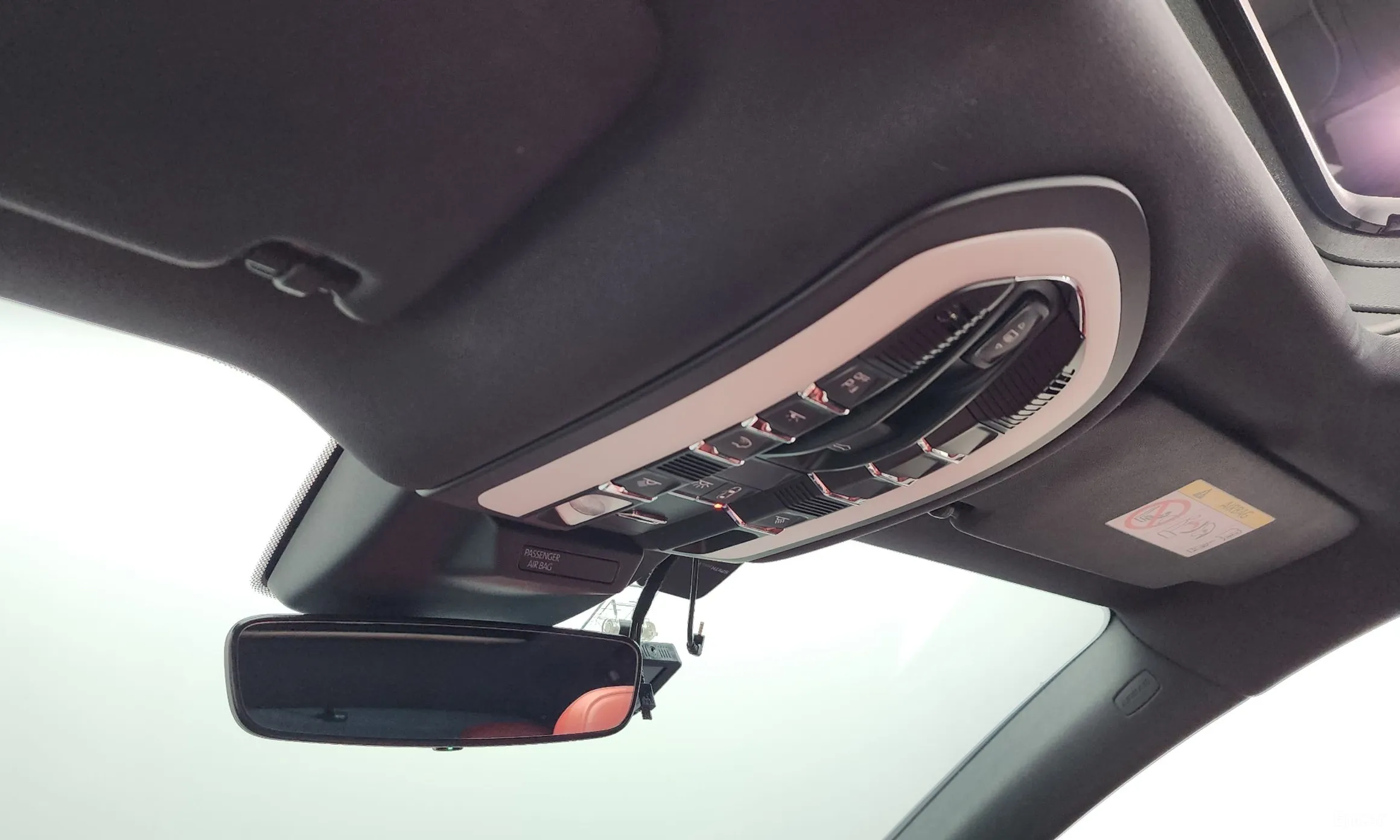 Porsche Macan превью 18