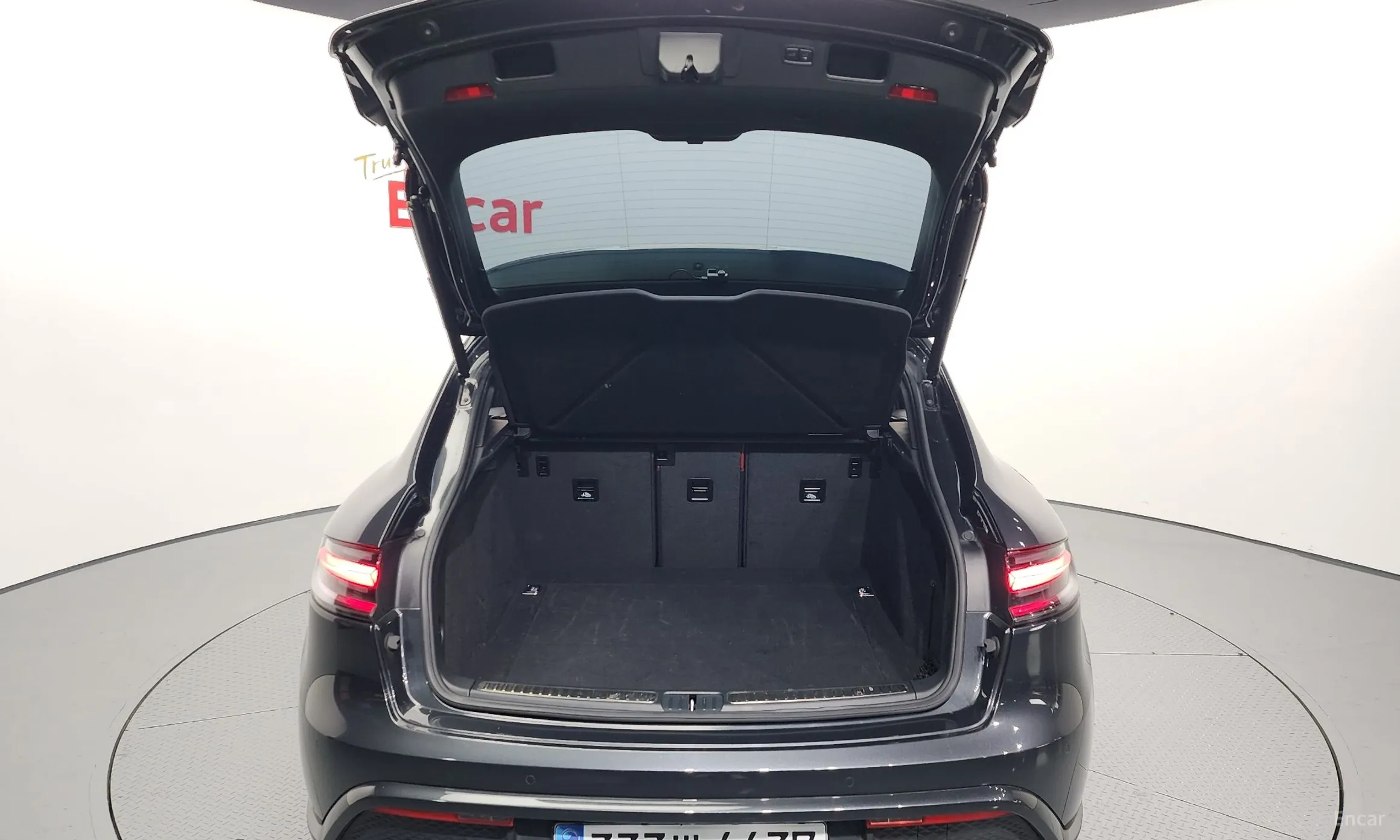 Porsche Macan превью 20