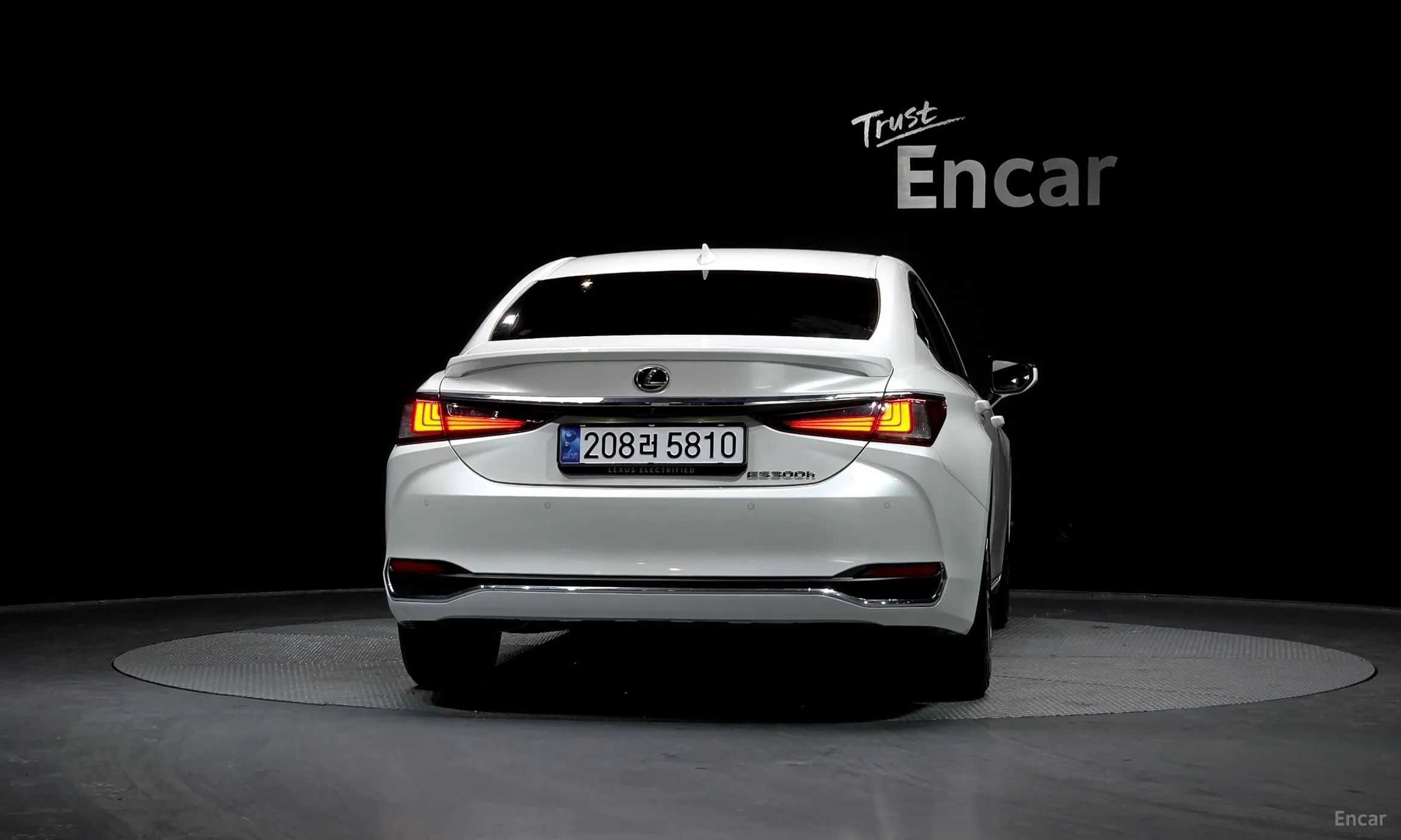 Lexus ES300h 7th Generation превью 4