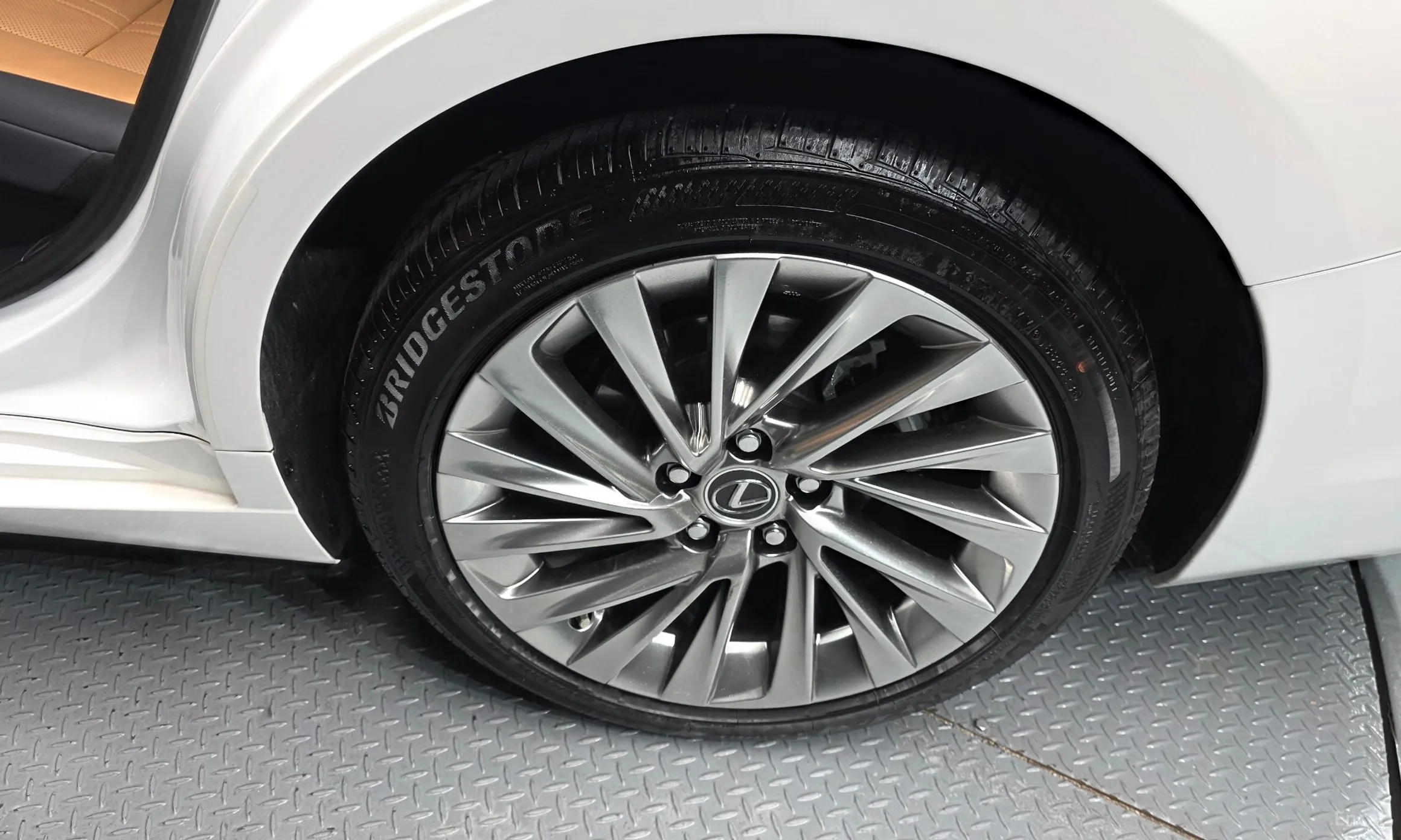 Lexus ES300h 7th Generation превью 5