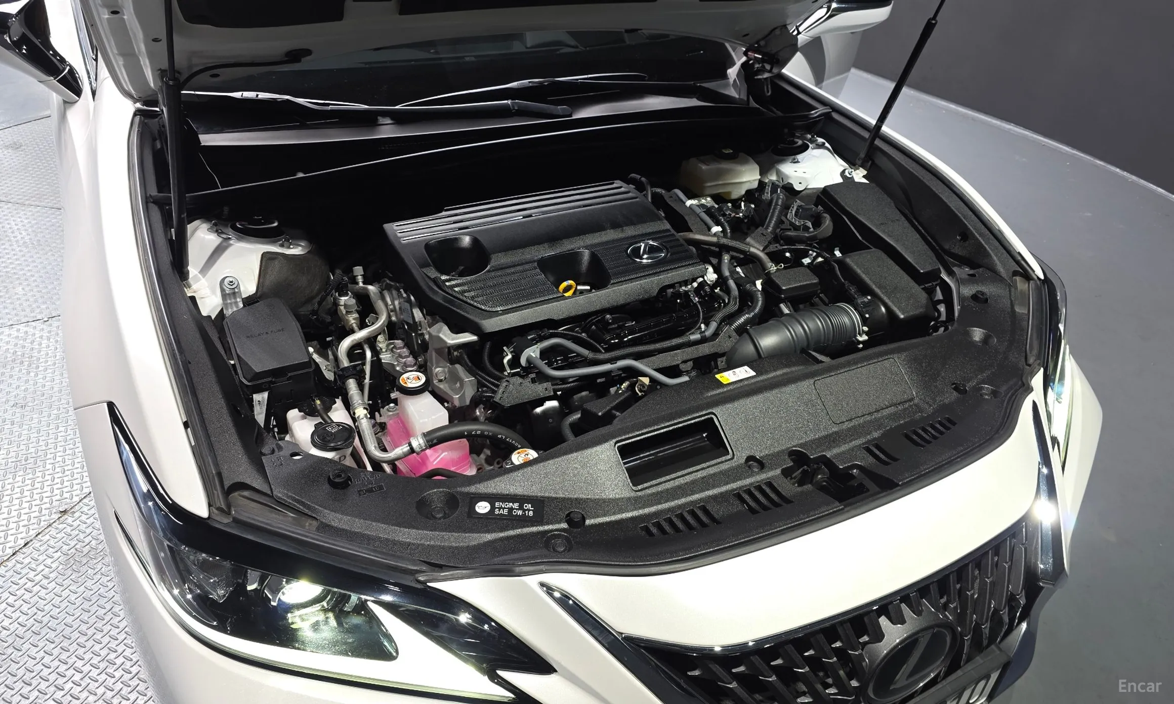 Lexus ES300h 7th Generation превью 6