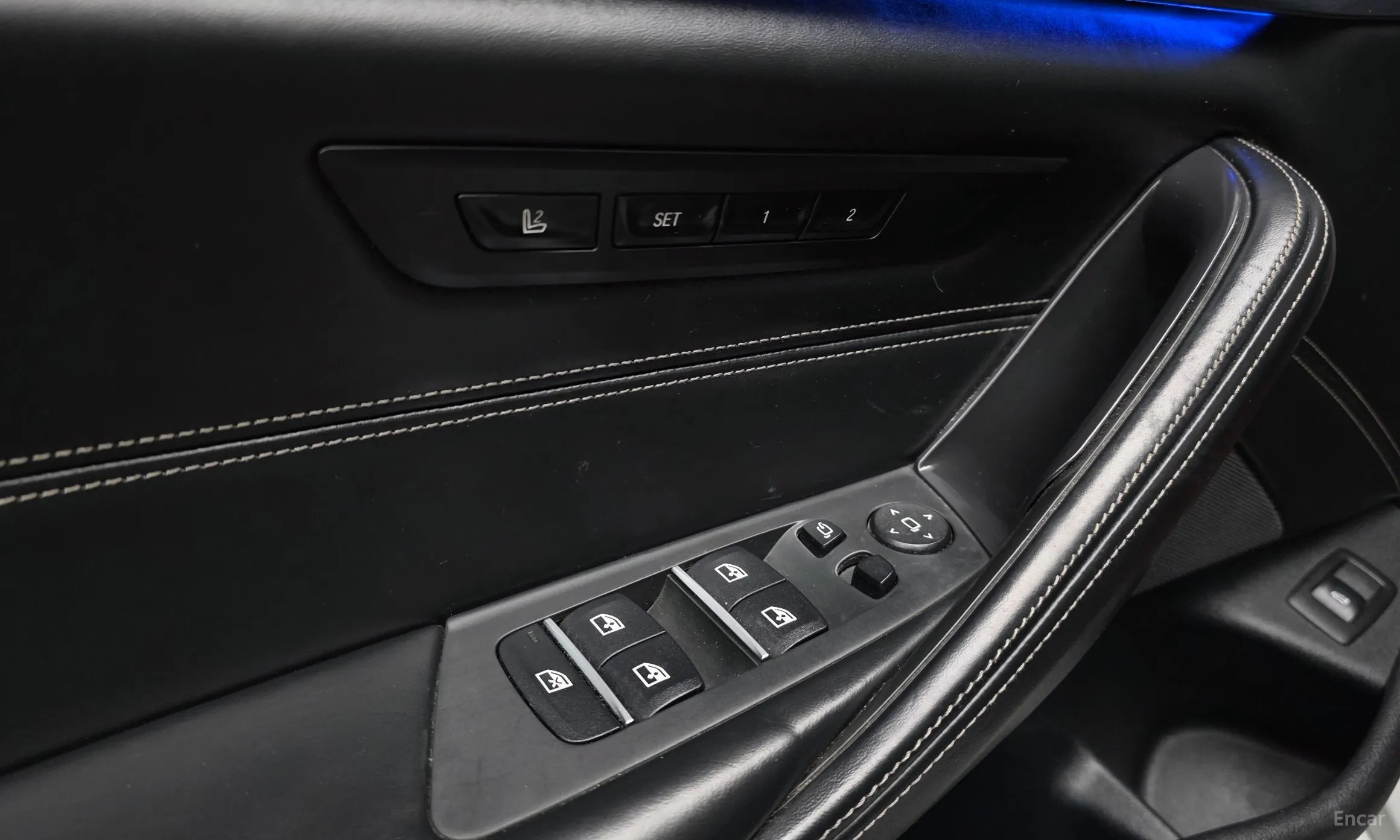 BMW 5 Series (G30) превью 18