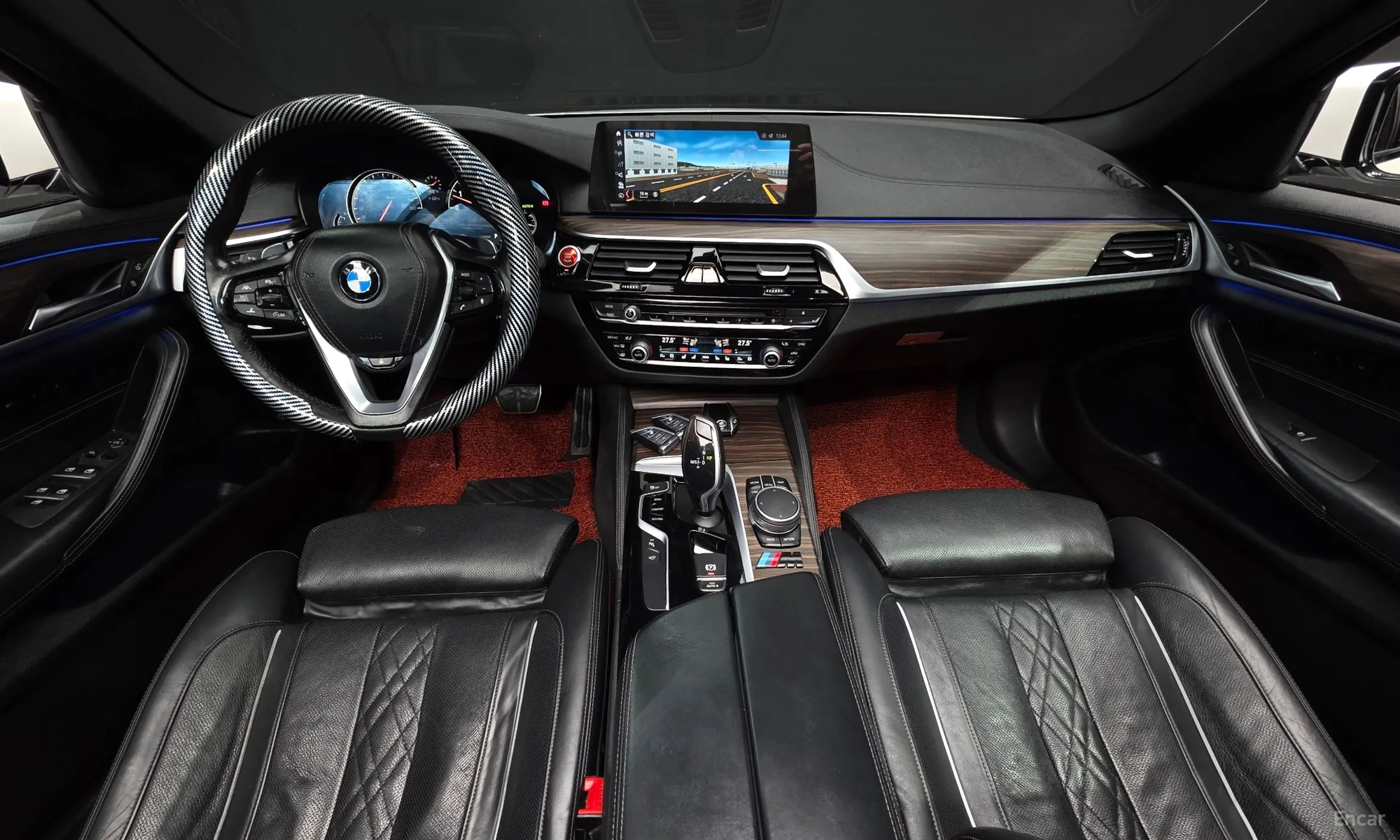 BMW 5 Series (G30) превью 7