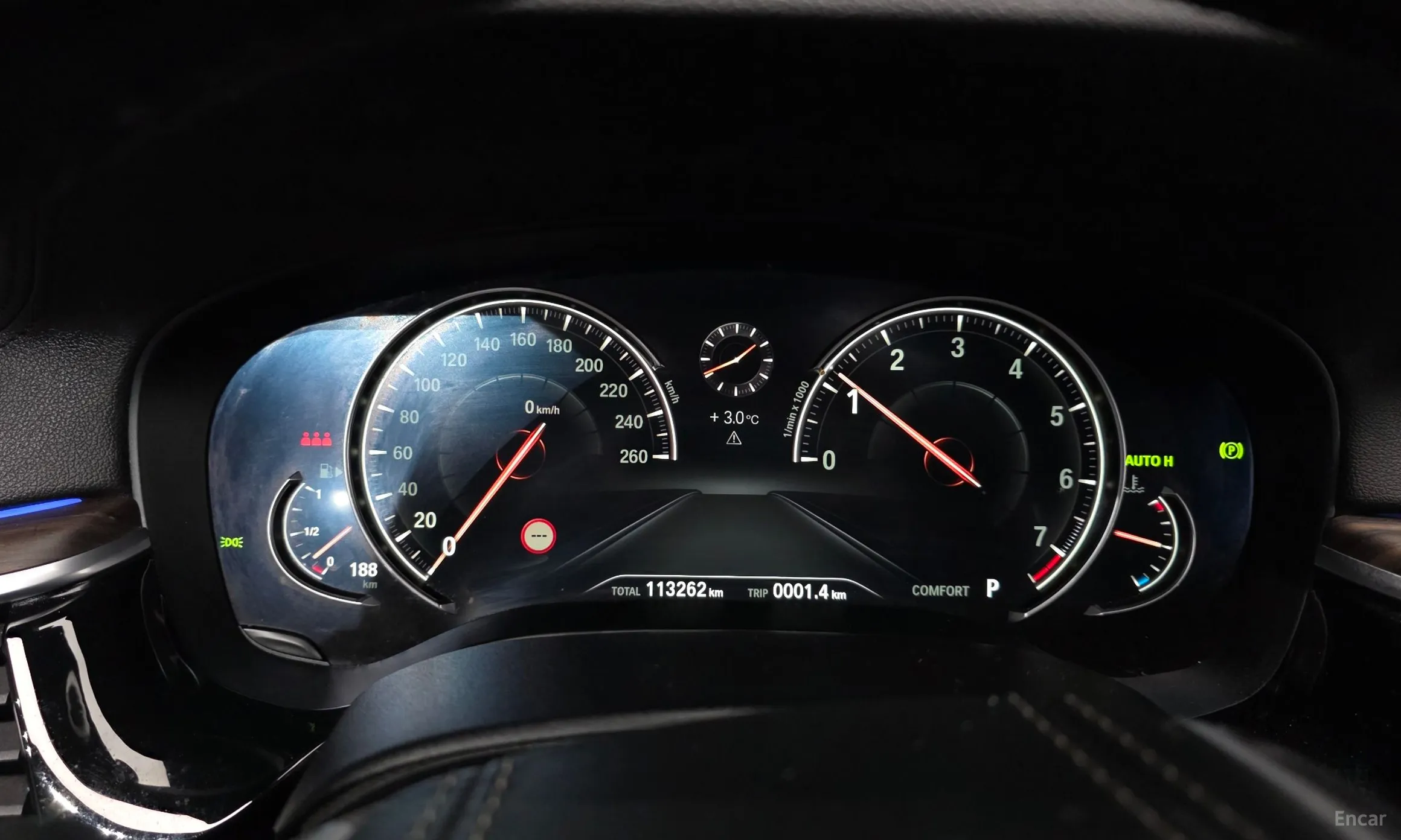 BMW 5 Series (G30) превью 8