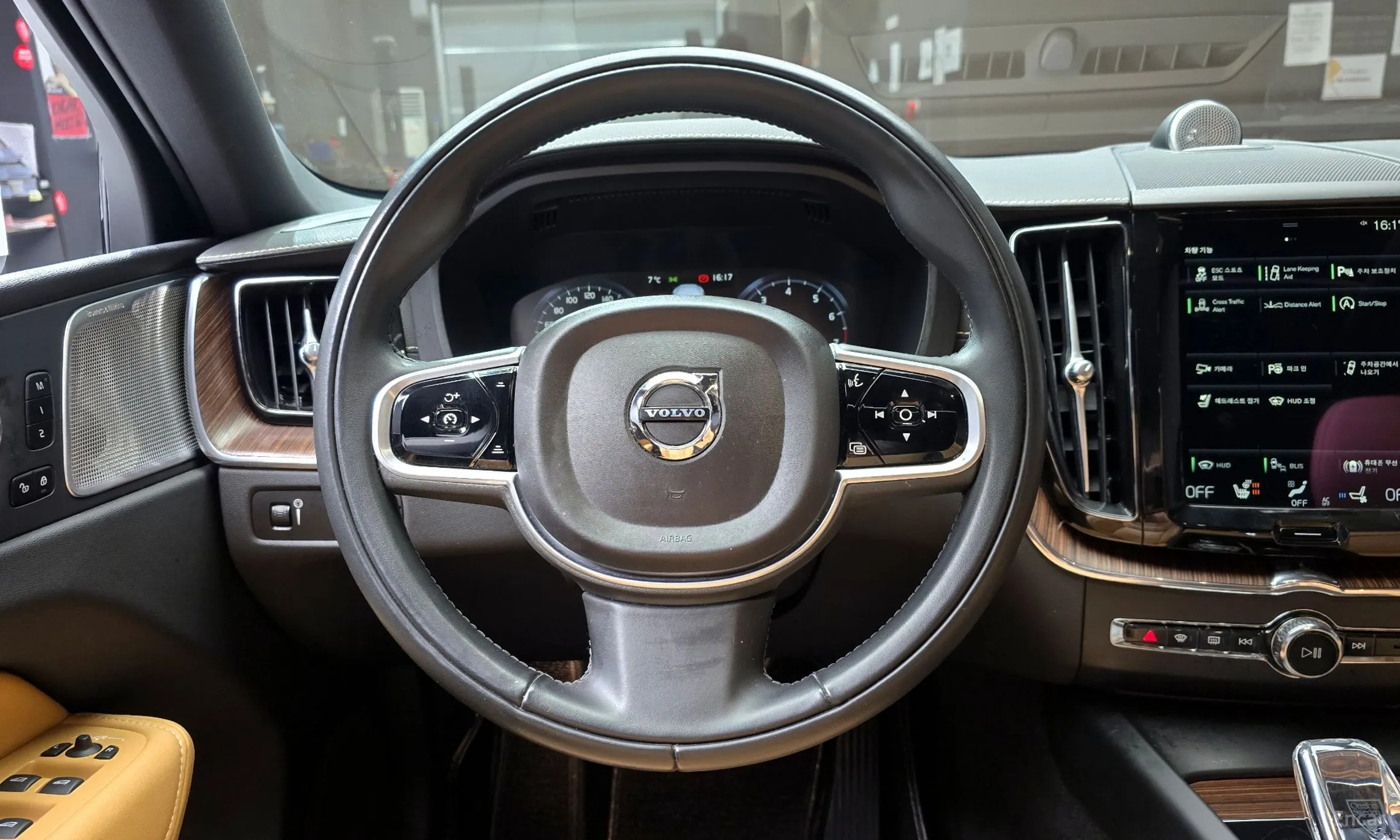 Volvo XC60 Gen 2 превью 13