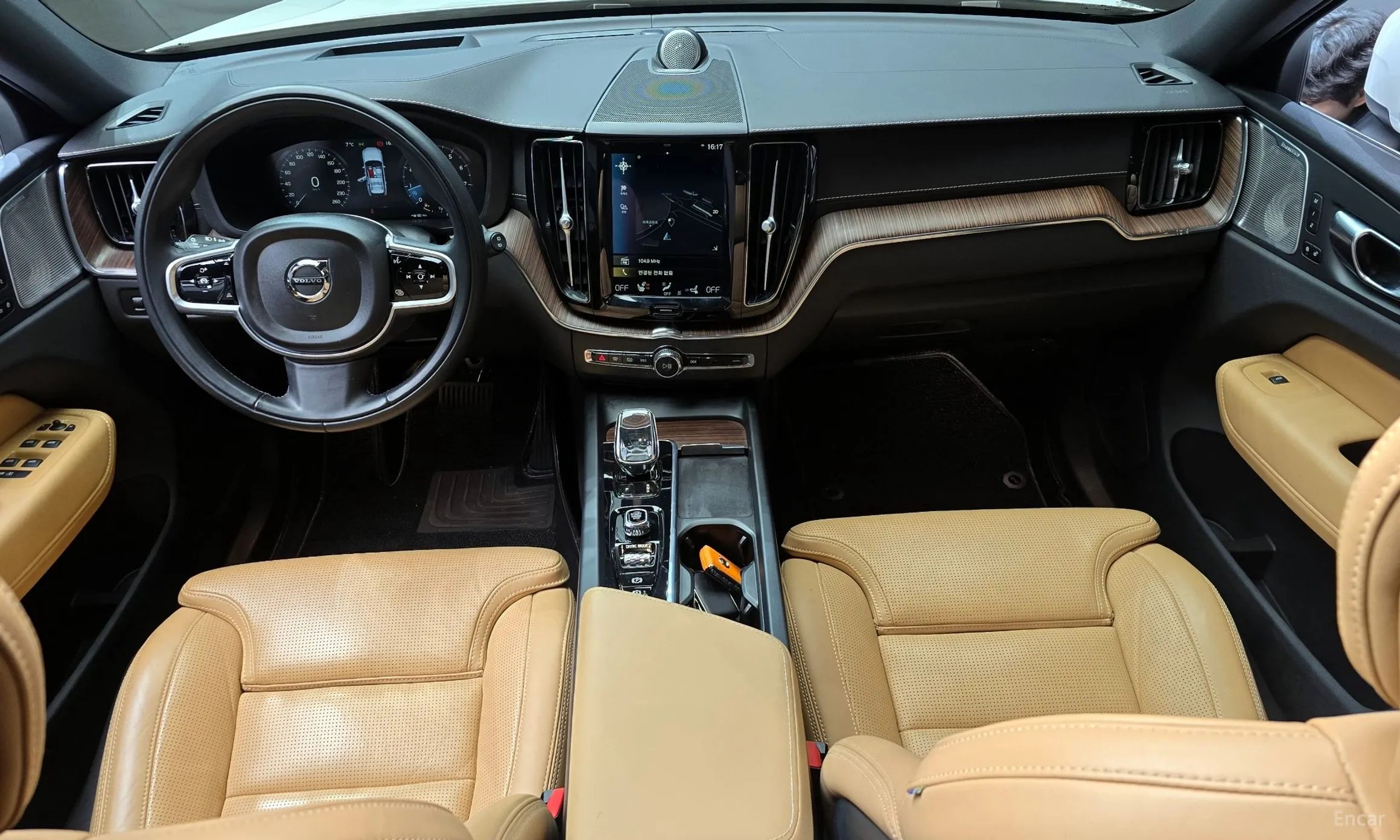 Volvo XC60 Gen 2 превью 7