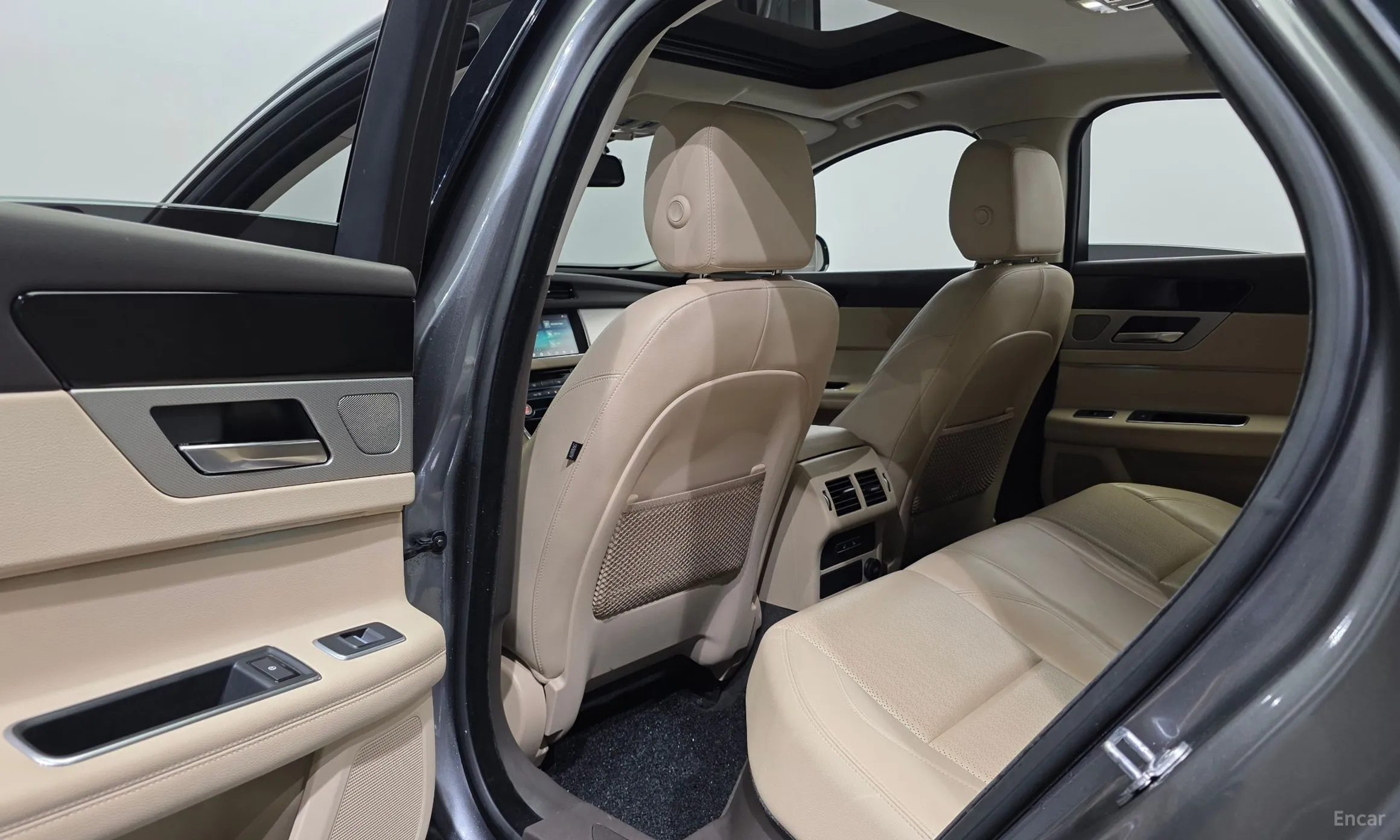 Jaguar XF (x260) превью 17