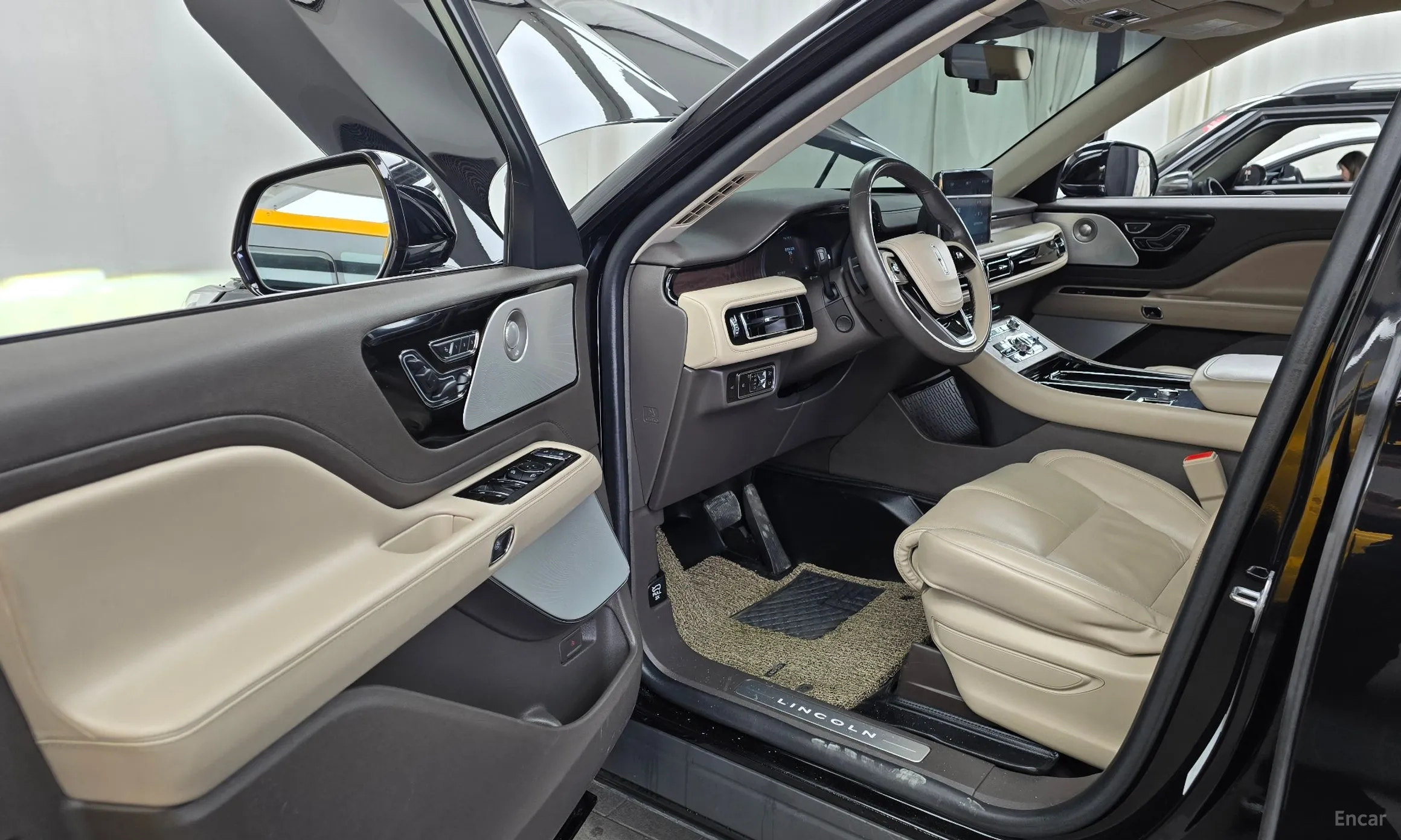 Lincoln Aviator 2nd Generation превью 10
