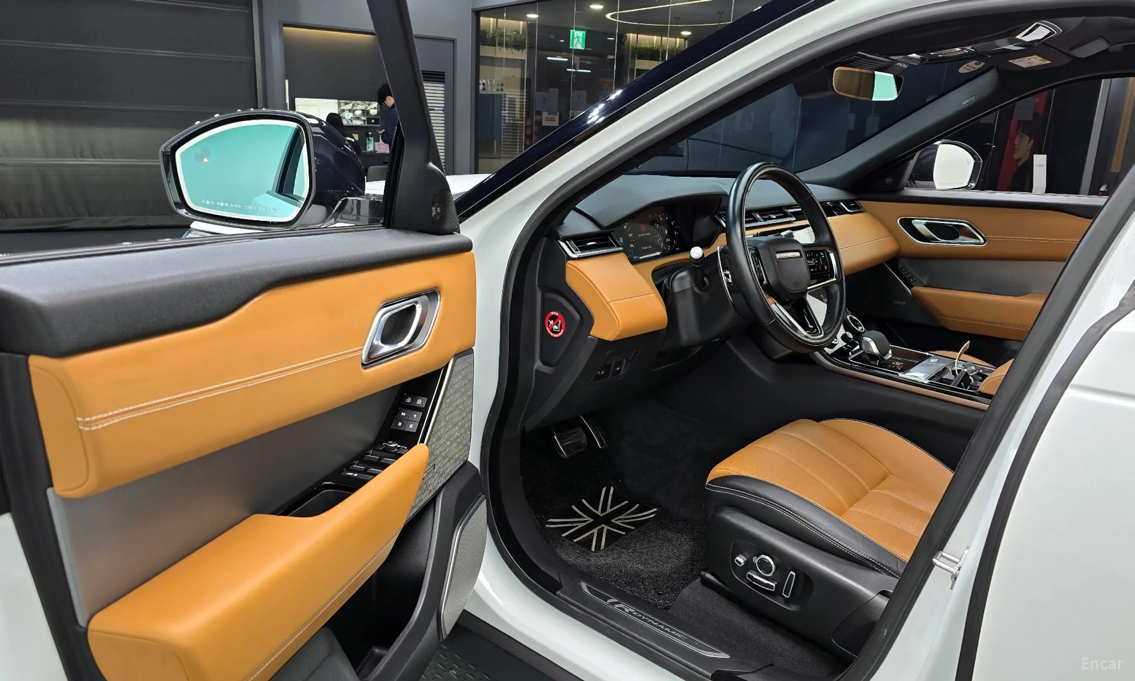 Land Rover Range Rover Bella превью 11