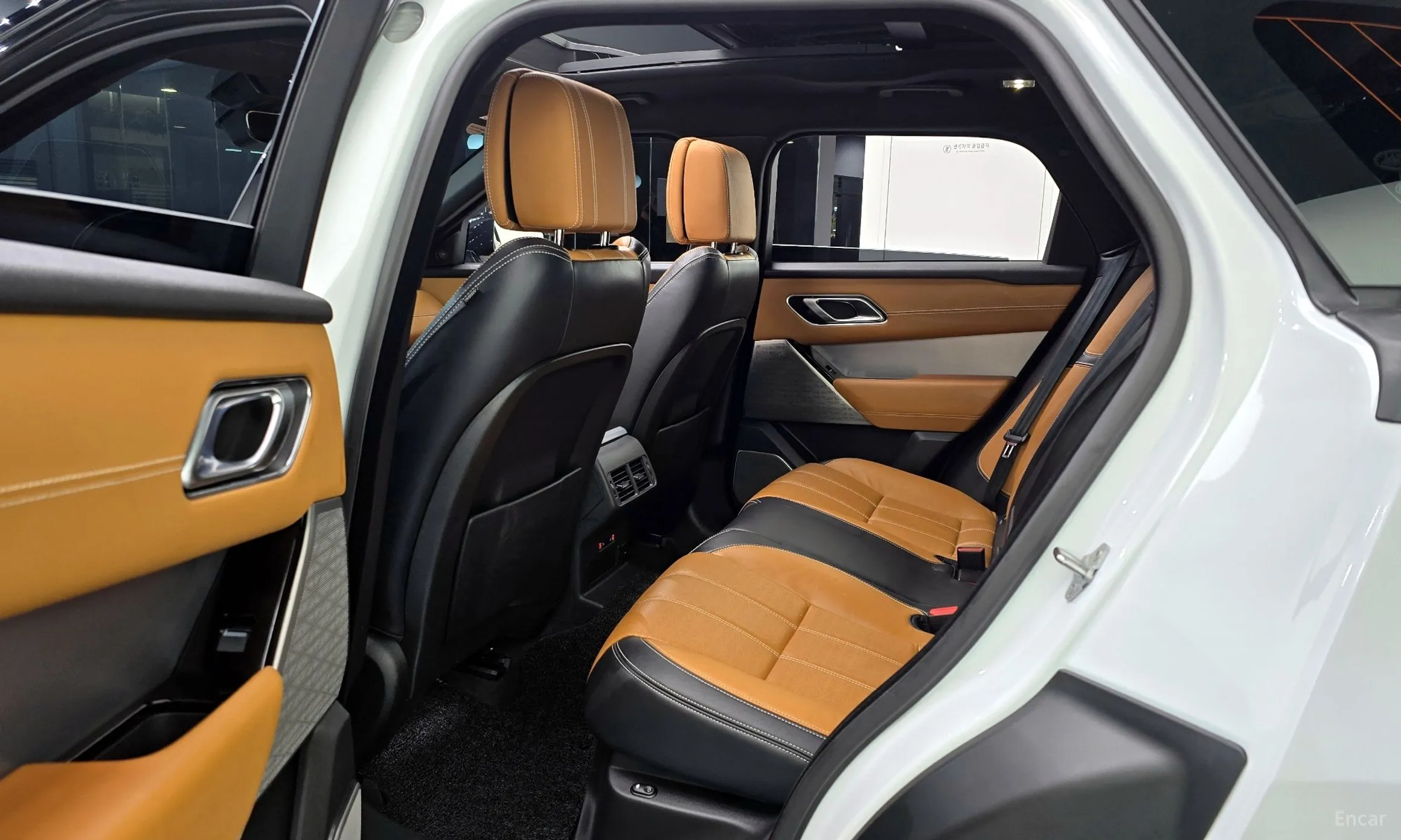 Land Rover Range Rover Bella превью 12
