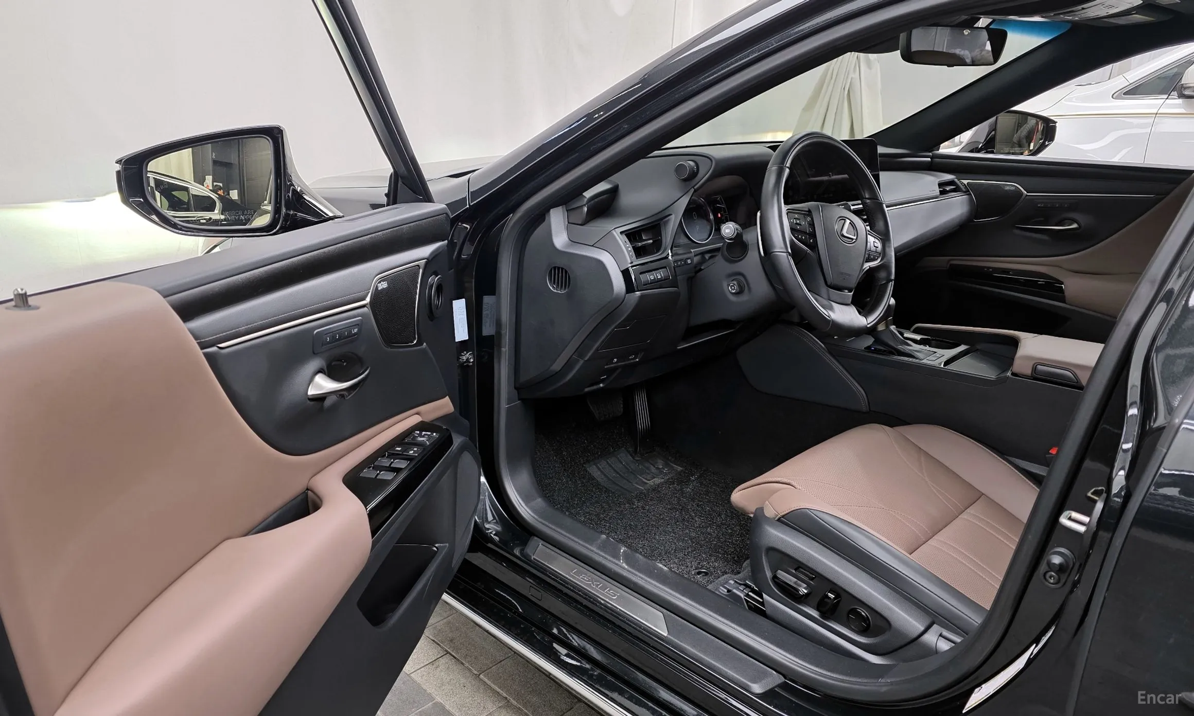 Lexus ES300h 7th Generation превью 10