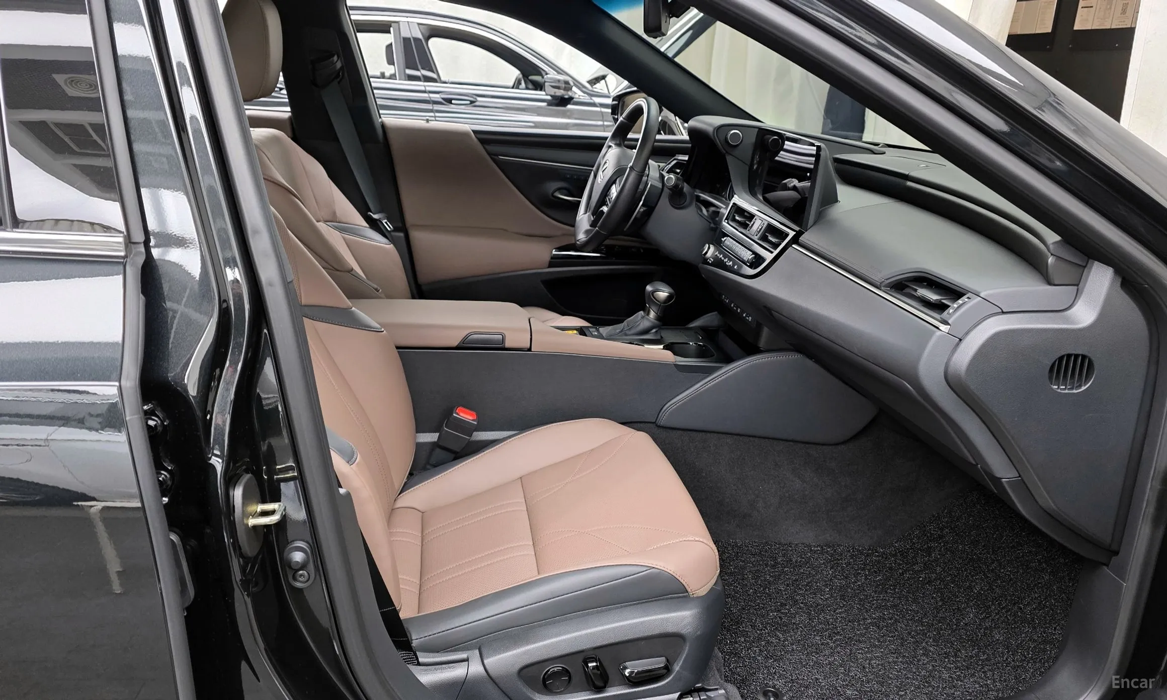Lexus ES300h 7th Generation превью 11