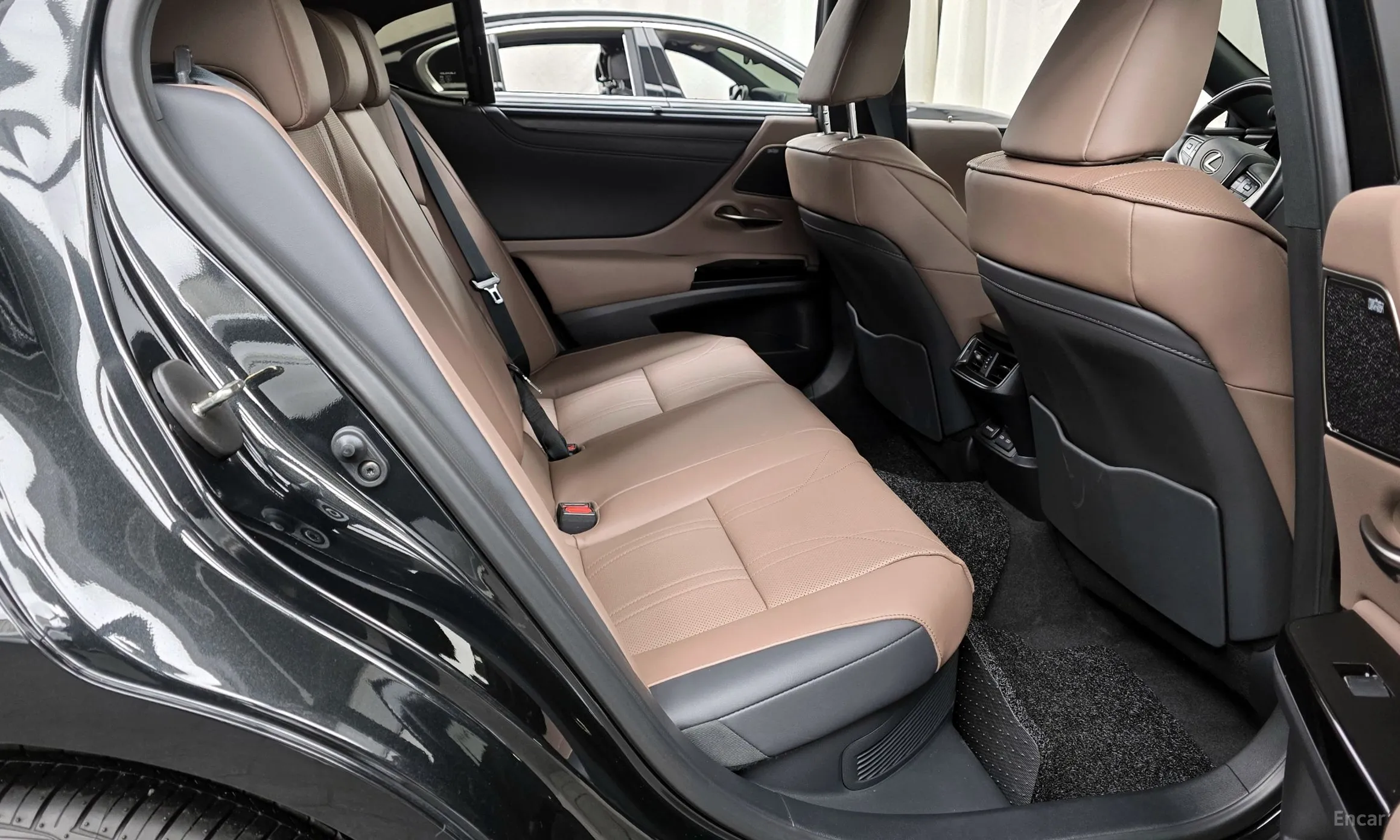 Lexus ES300h 7th Generation превью 12
